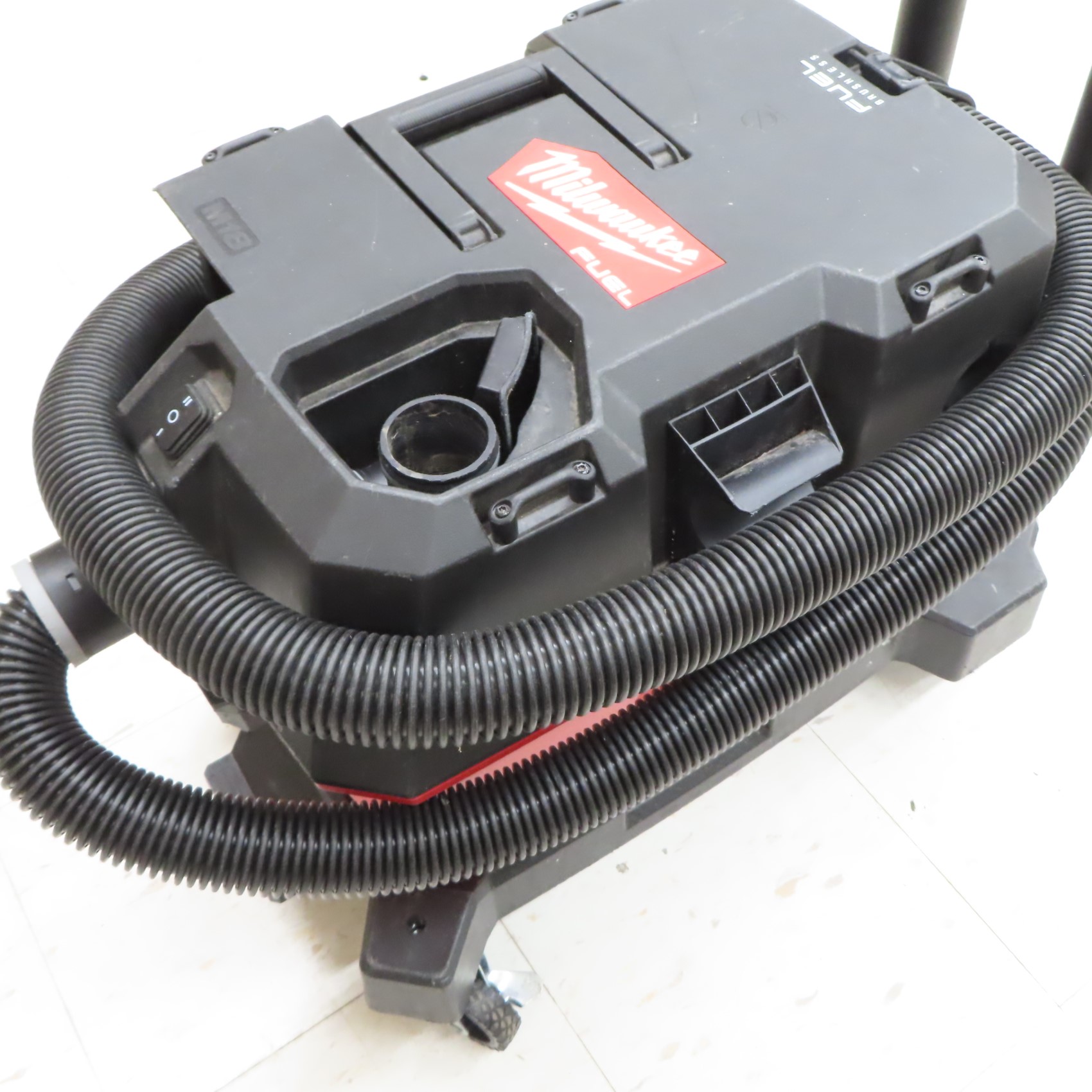 Milwaukee 091020 M18 18V 6Gallon Wet/Dry Vacuum Cleaner (Local Pick