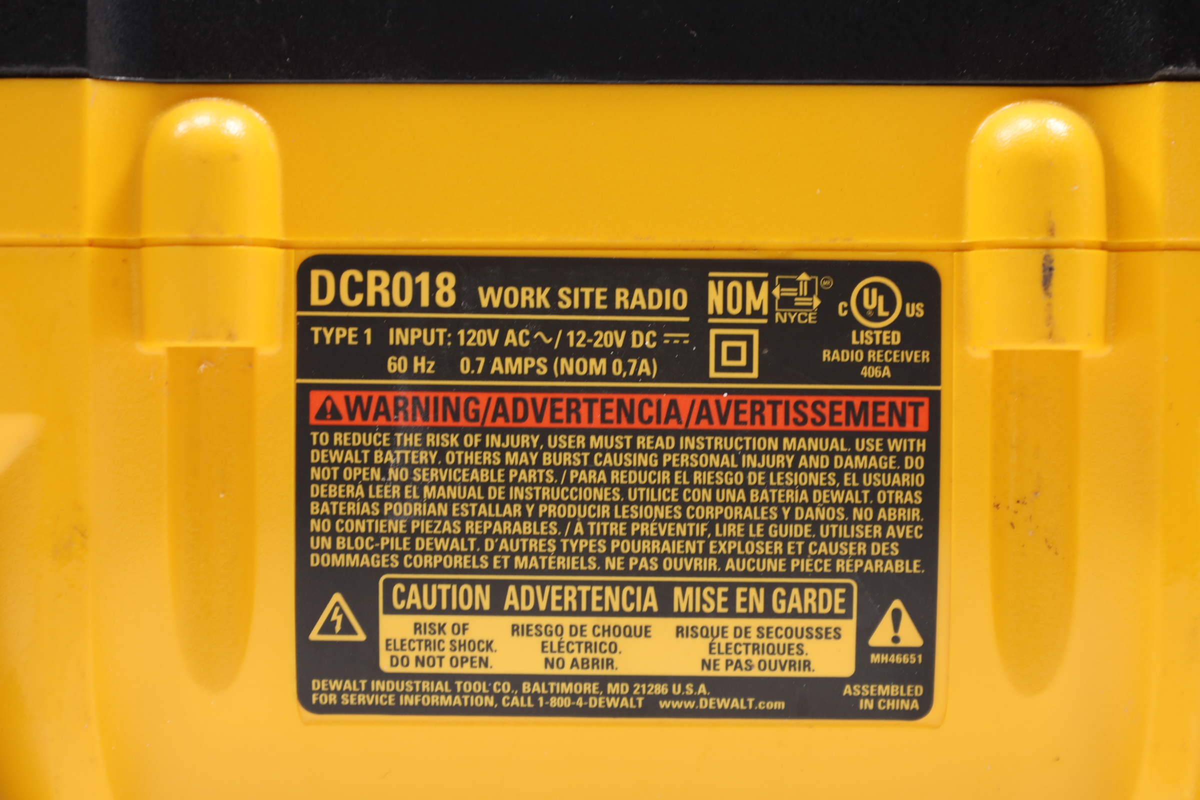 DeWalt DCR018 20V MAX Compact Corded + Cordless Worksite Radio