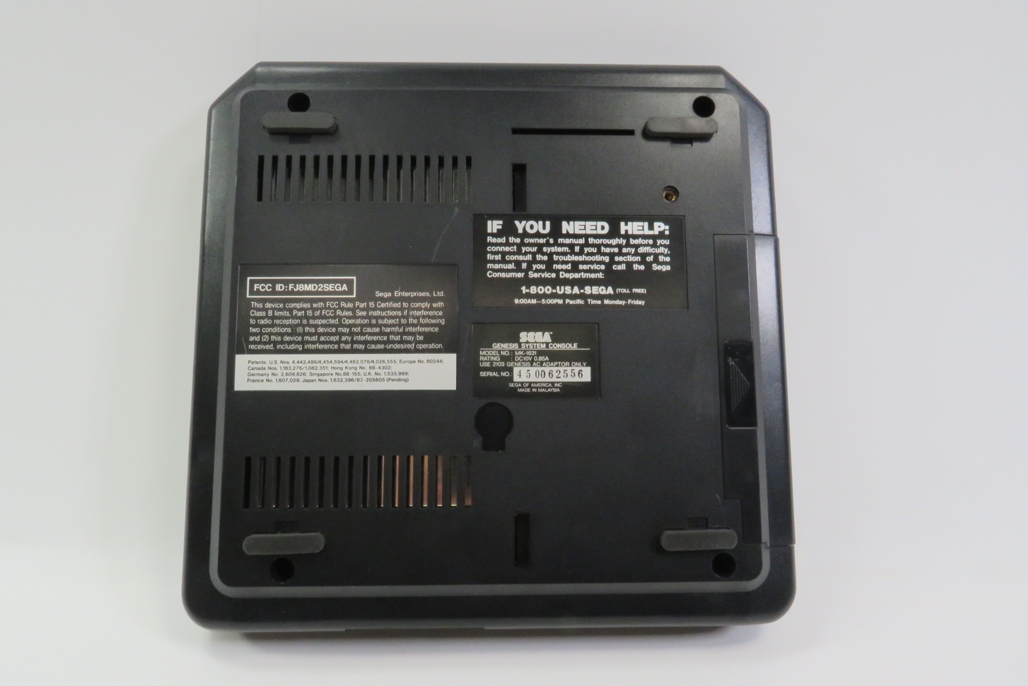 Sega Genesis MK-1631 16-Bit Vintage Video Game Console -5447 Sega Genesis MK-1631 16-Bit Vintage Video Game Console -5447