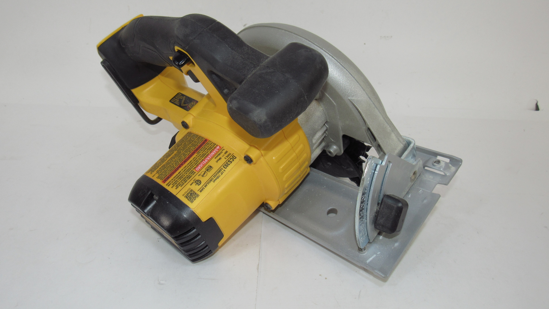 DeWalt DCS393 20V MAX 61/2 in. Circular Saw (Tool Only)
