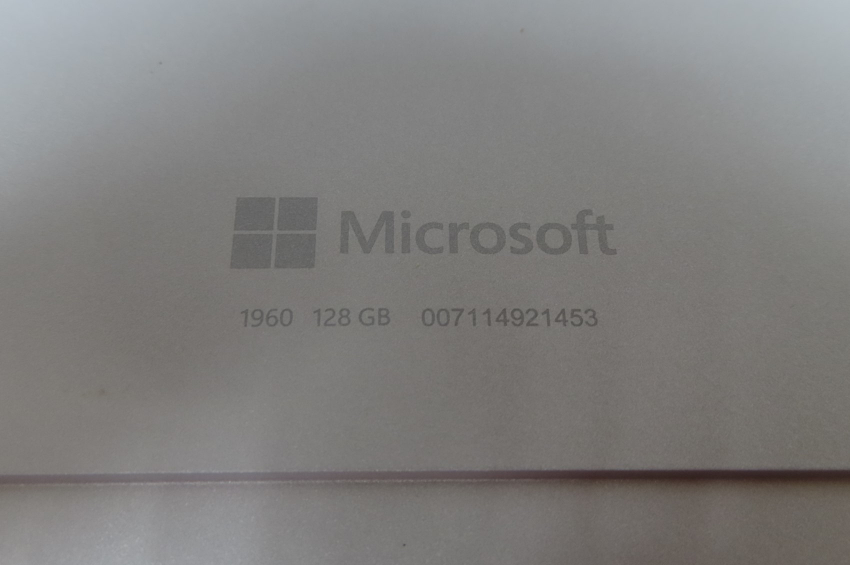 Microsoft 1960 Surface Pro 7 Core i3-1005G1 1.2GHz 8GB RAM 128GB