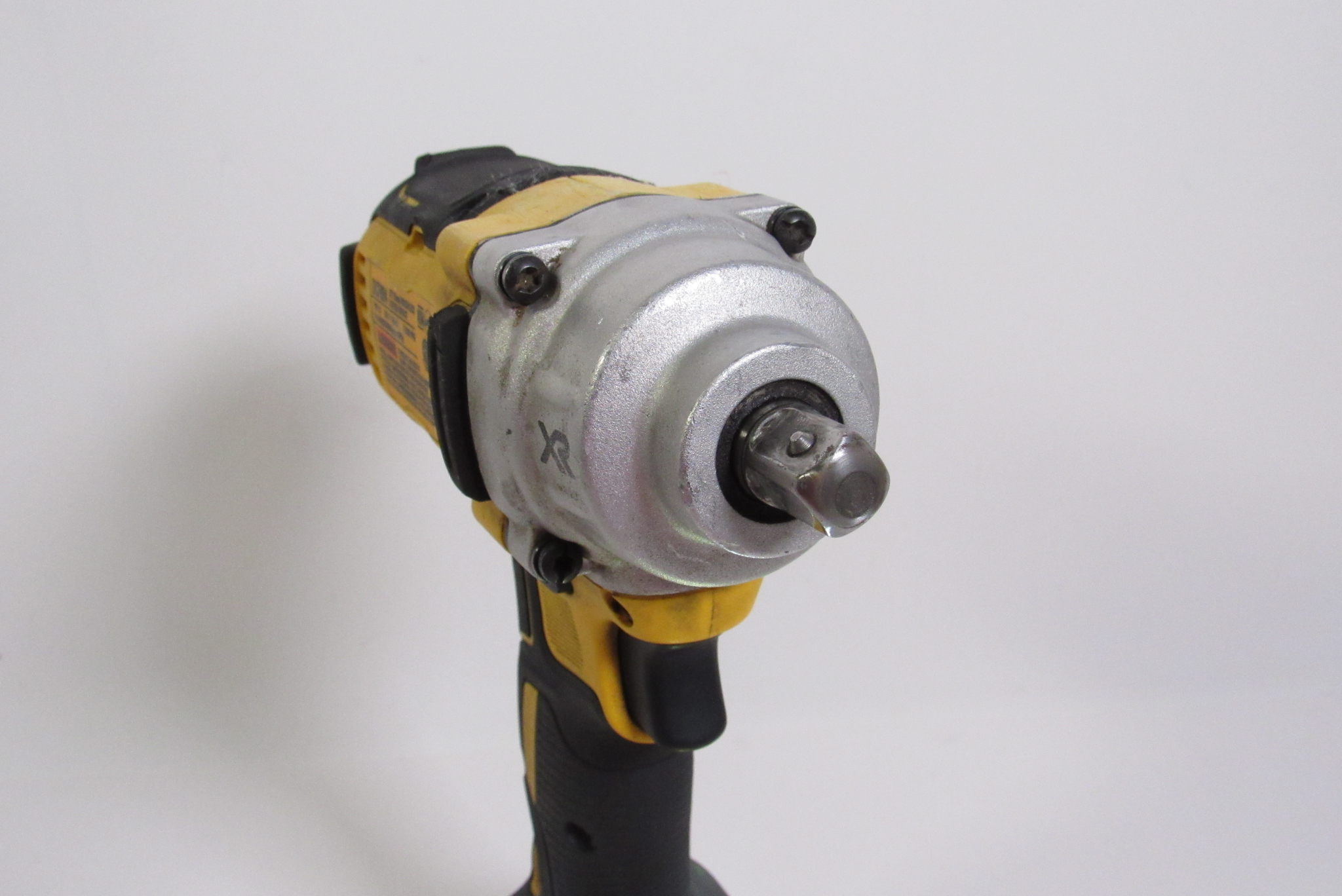 DeWalt DCF894 20V Lithium-ion 1/2'' Drive Brushless Impact Wrench Kit