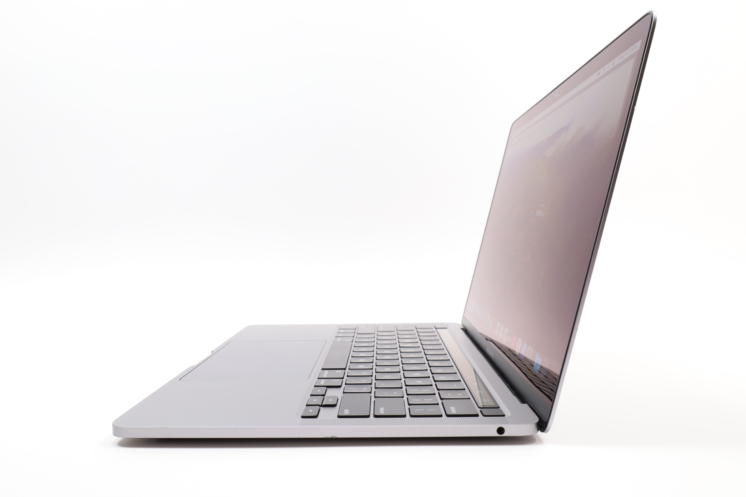 Apple MacBook Pro 2020 MYDA2LL/A M1 3.2GHz 8GB Unified RAM 256GB