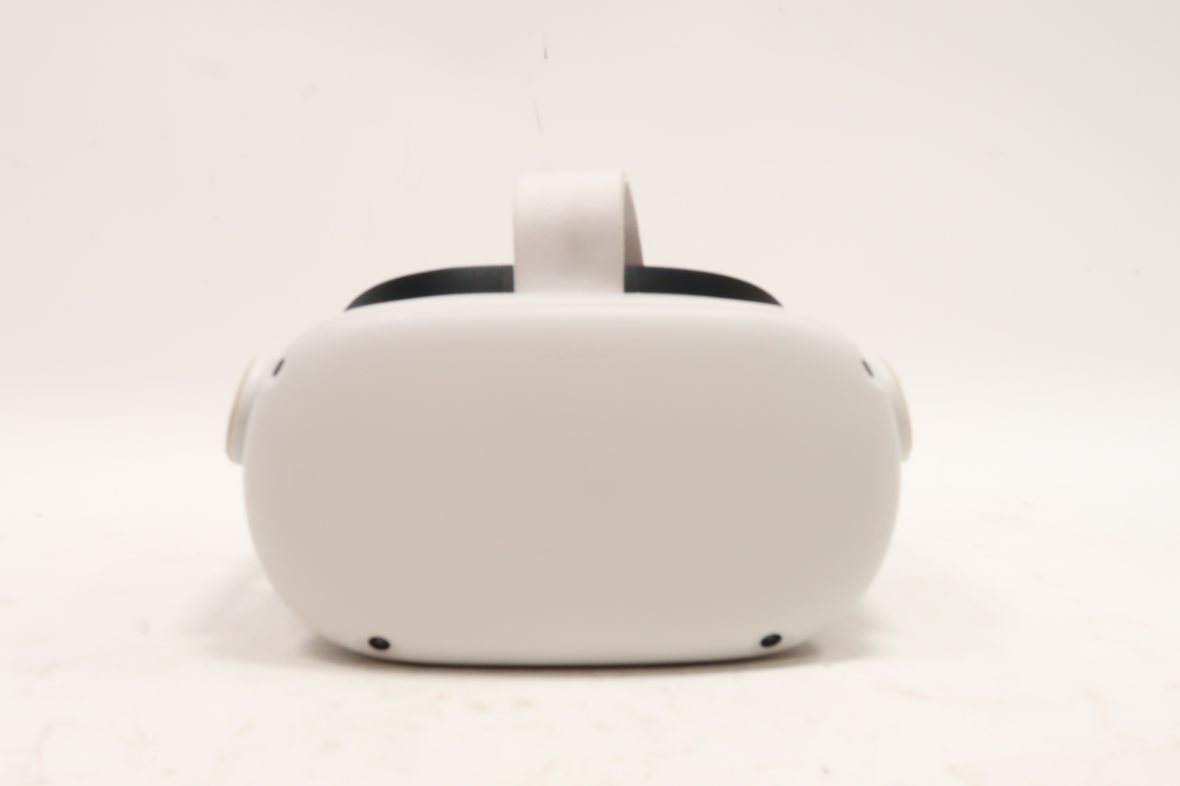 Oculus Quest 2 128GB All-in-One VR Headset-8317