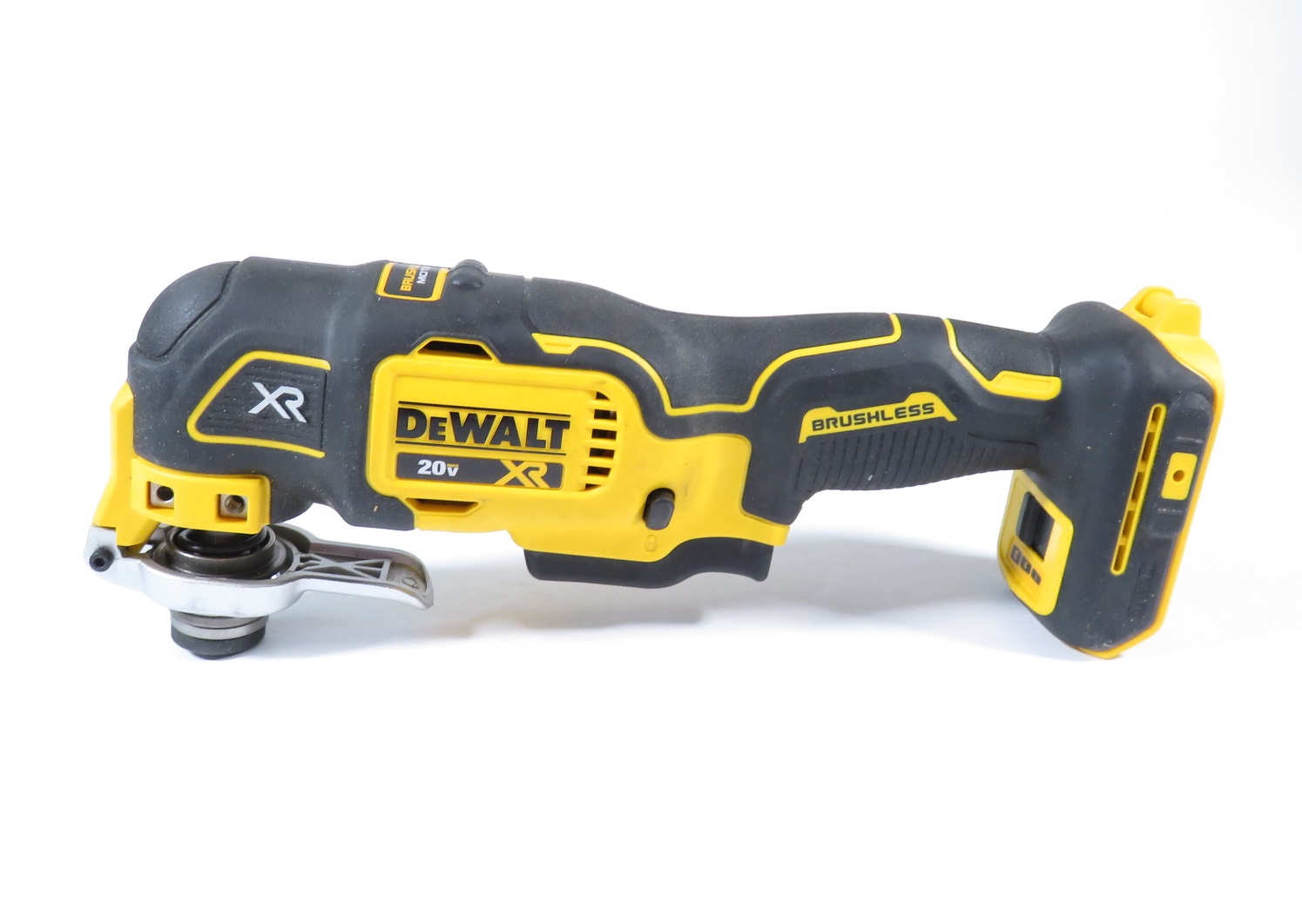 DEWALT DCS356 20Volt MAX Brushless LithiumIon 3Speed Oscillating