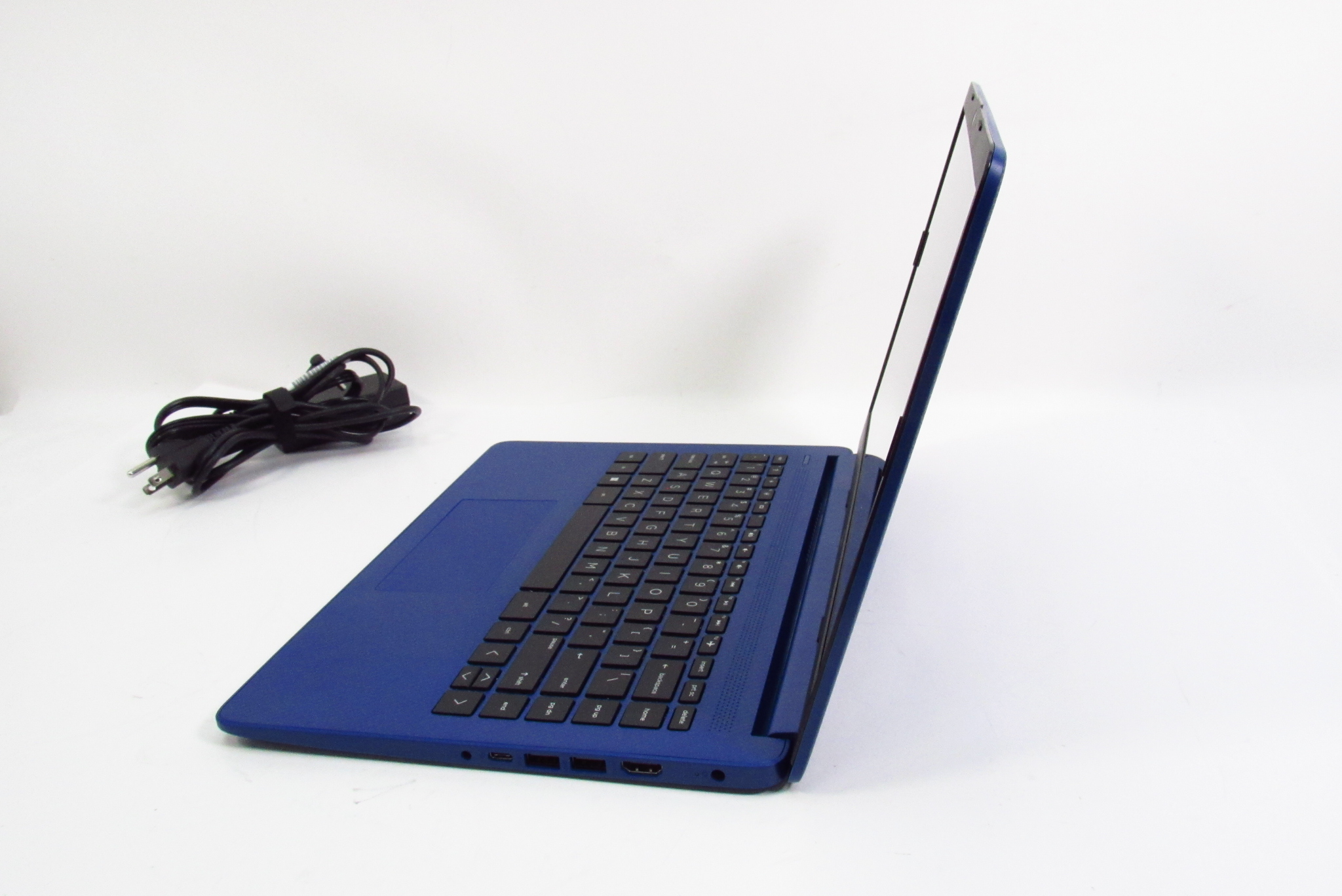 HP 14fq0037nr Windows 11 Home S AMD 3020e GHz 4GB RAM 64GB