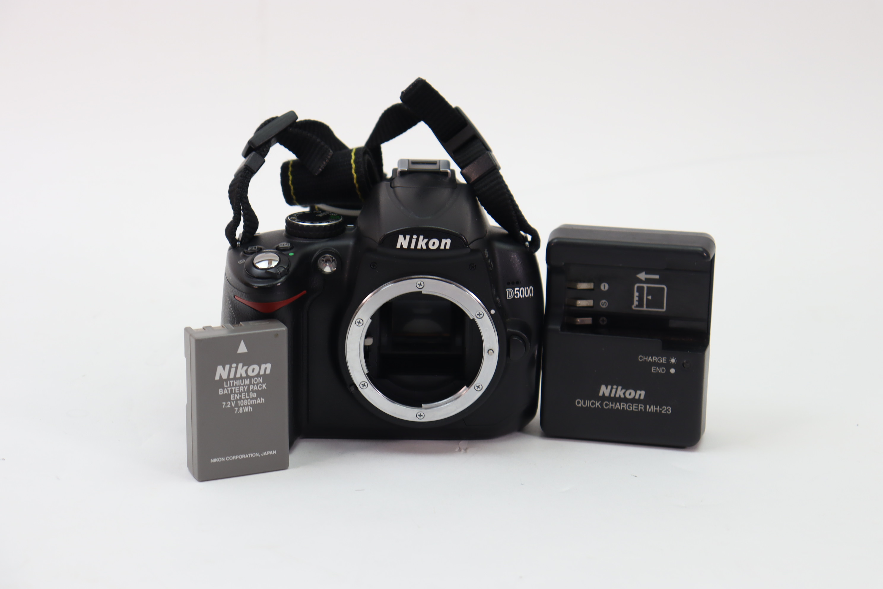 Nikon D5000 Digital Camera SLR - 12.3 Megapixel - Vari-angle TFT-LCD