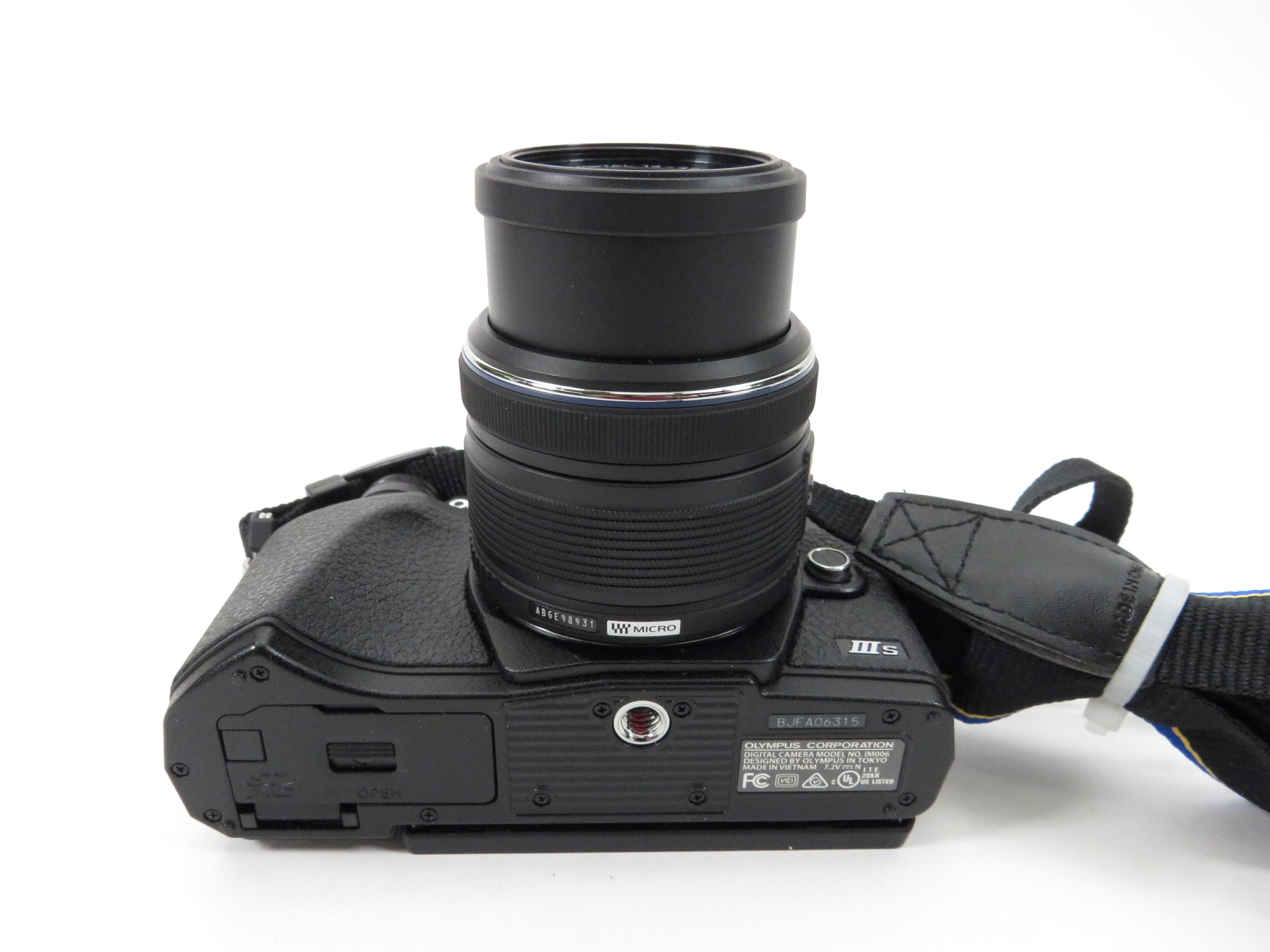 Olympus E-M10 Mark III S 14-42mm f/3.5-5.6 II R Digital Camera IM006