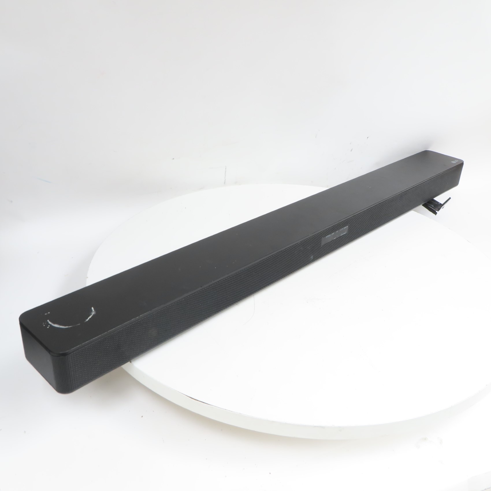 LG SKM5Y 2.1Channel 360W RMS Soundbar/Subwoofer System (Local PickUp
