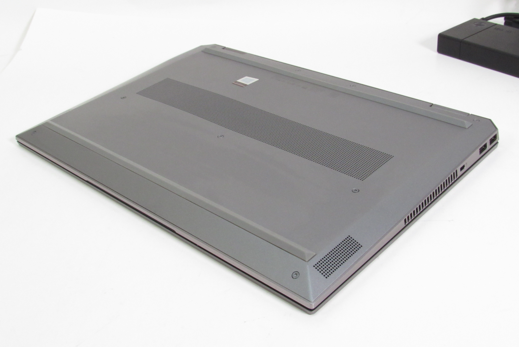 HP ZBook Studio G5 Win 11 Core i7-8850H Quadro P1000 32GB RAM