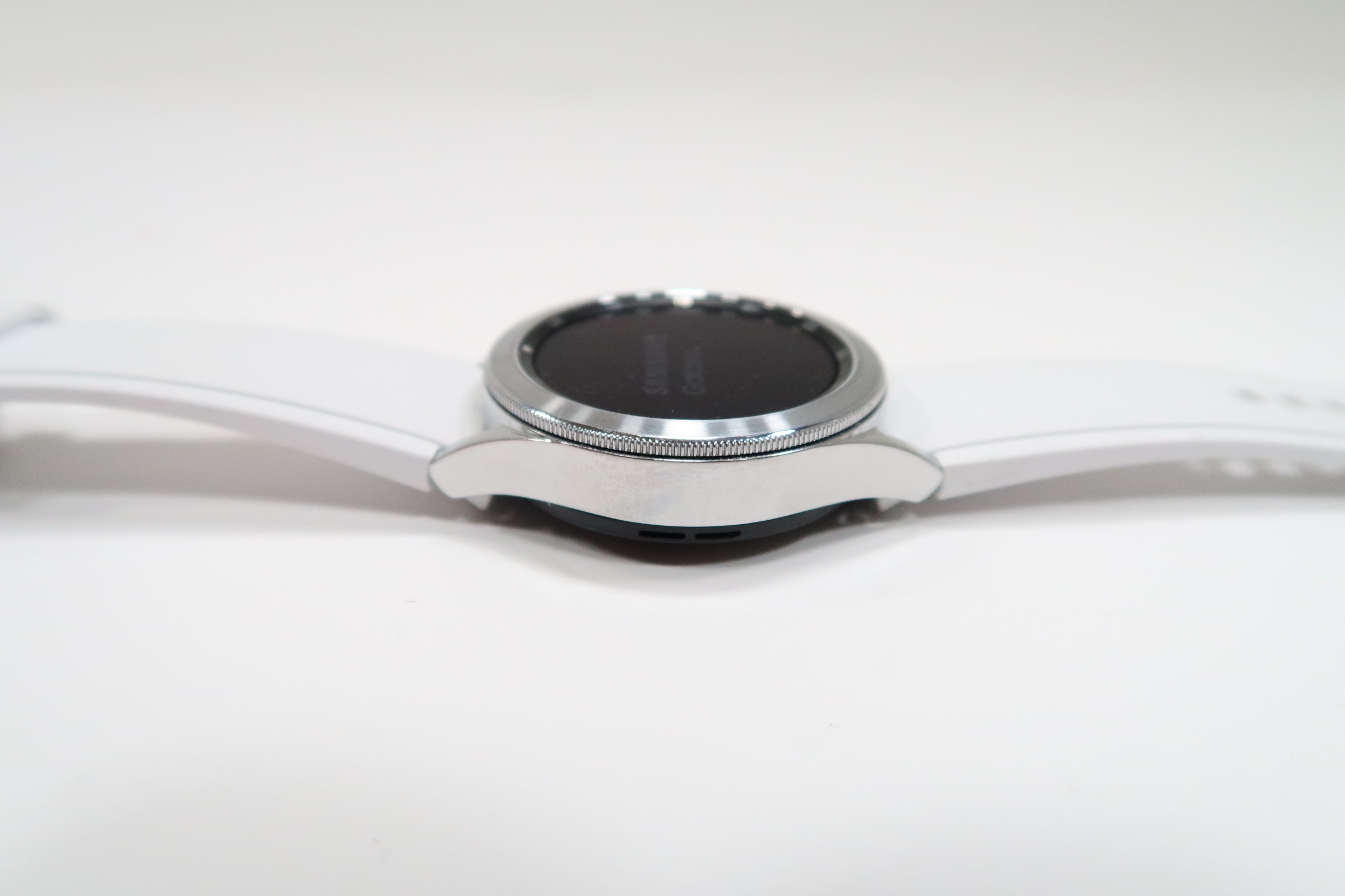 Samsung SM-R880 Galaxy Watch4 Classic 42mm Bluetooth Smart Watch ...