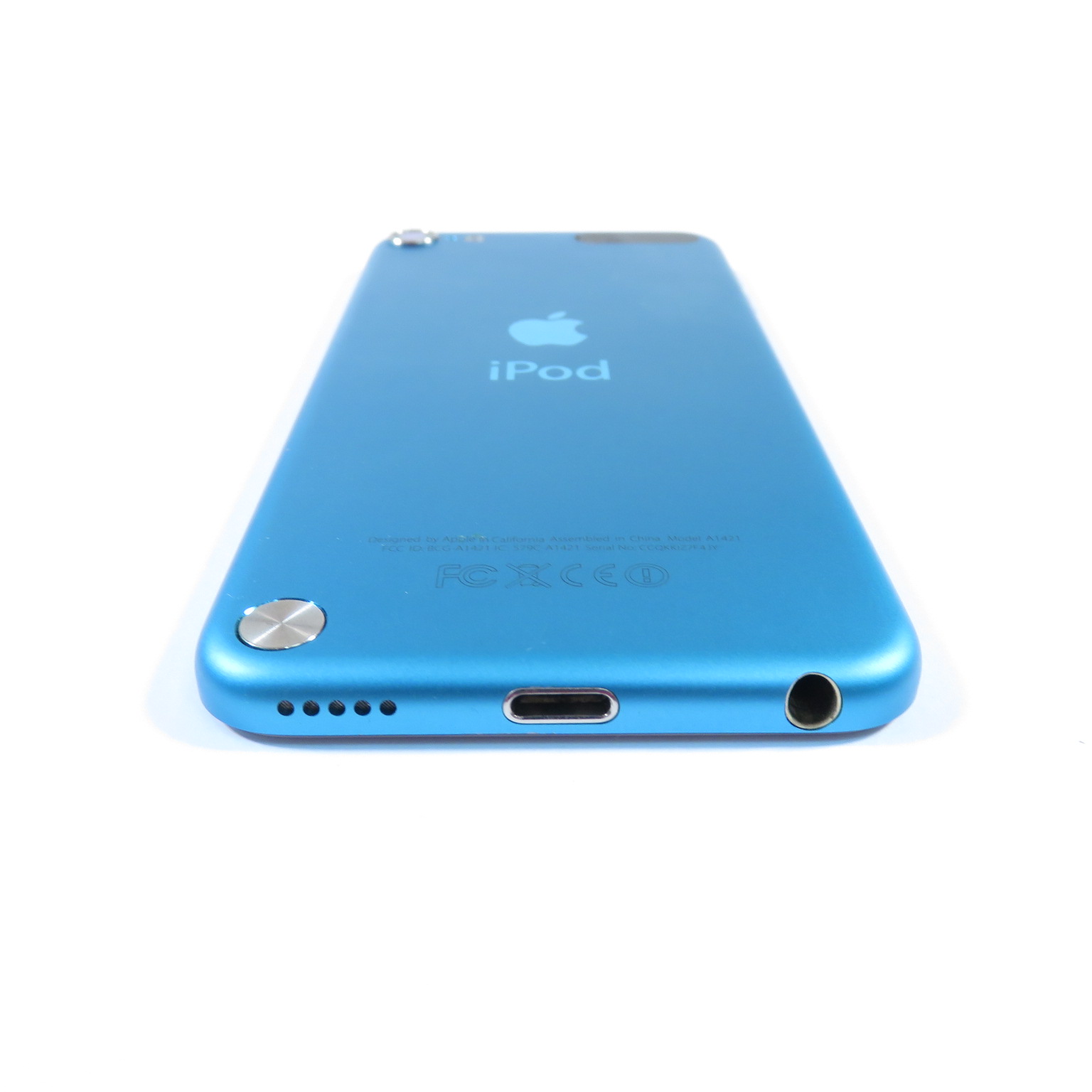 Apple iPod touch 5th Gen MD717LL/A 32GB Storage Portable MP3 Player