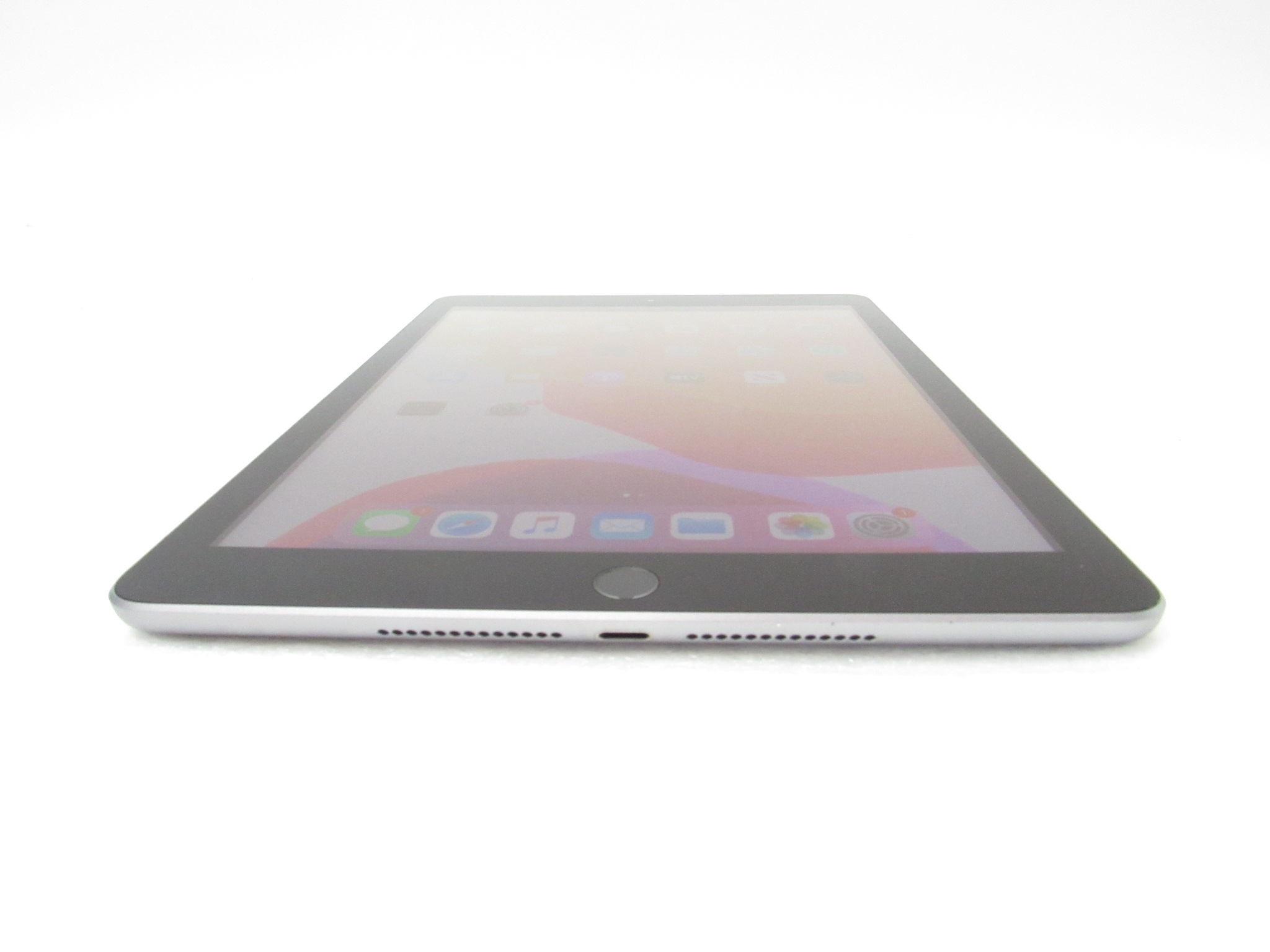 Apple MP2H2LL/A iPad 5th generation 9.7