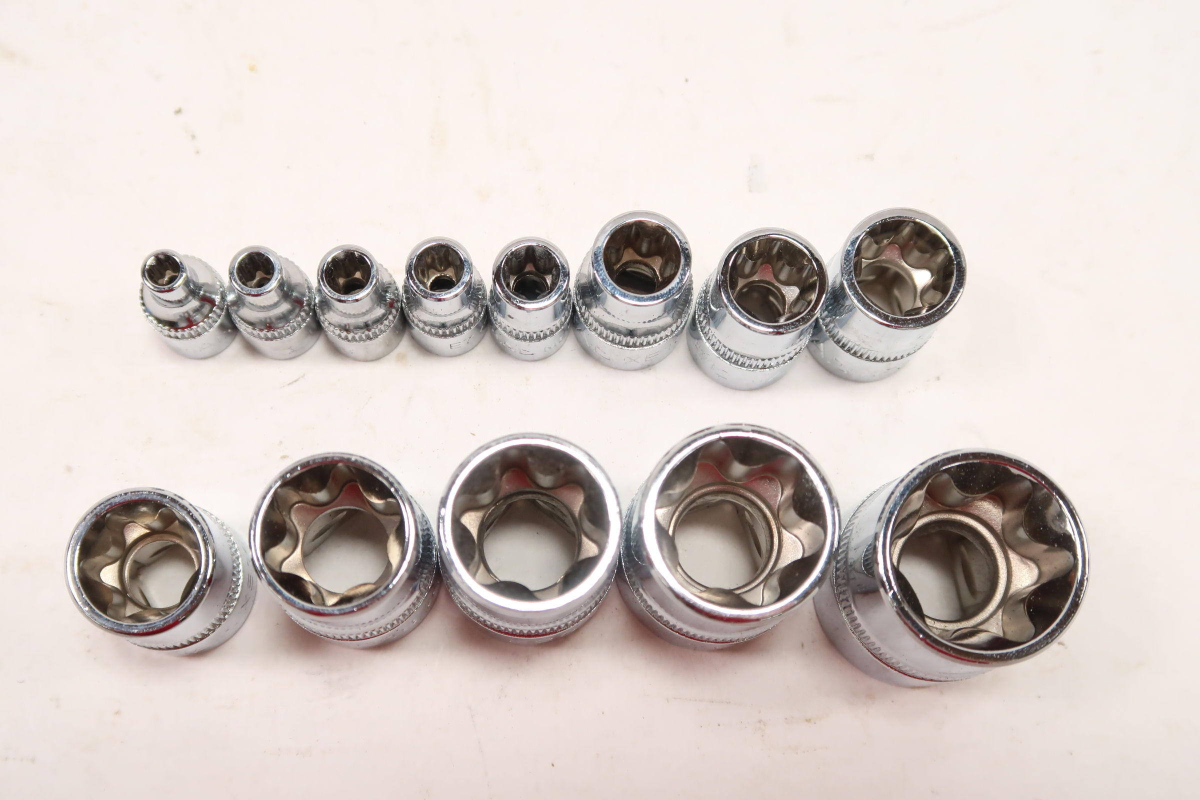 Mac Tools SMXVE13B E4 E24 13pc External Star Socket Set