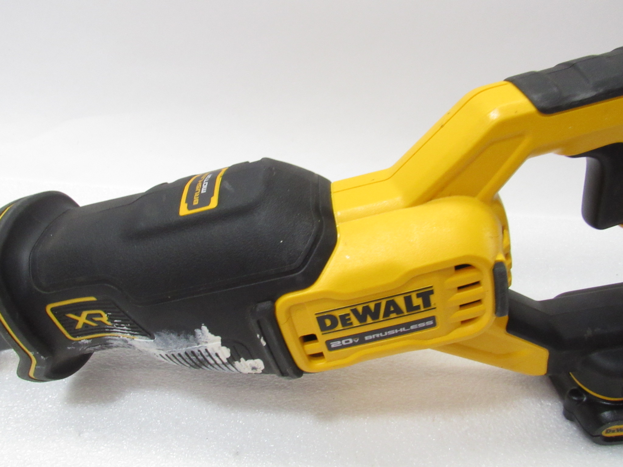 DeWalt DCS382 20V MAX XR Brushless Cordless Reciprocating Saw