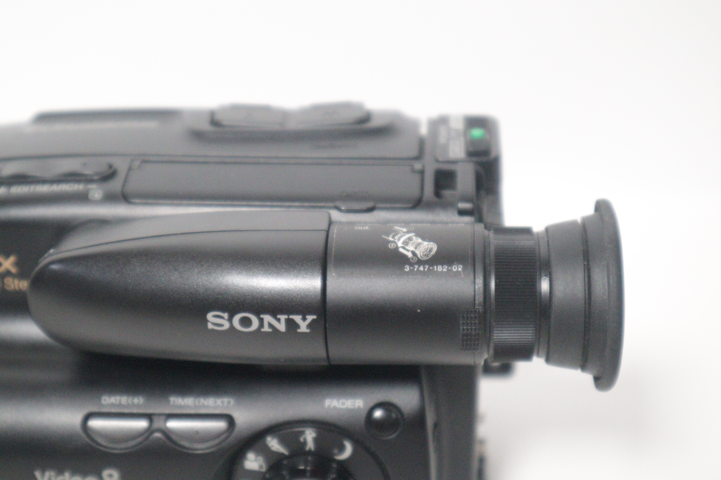 Sony CCD-TR61 Black Wide Angle 10x Hi-Fi Stereo 8 Video
