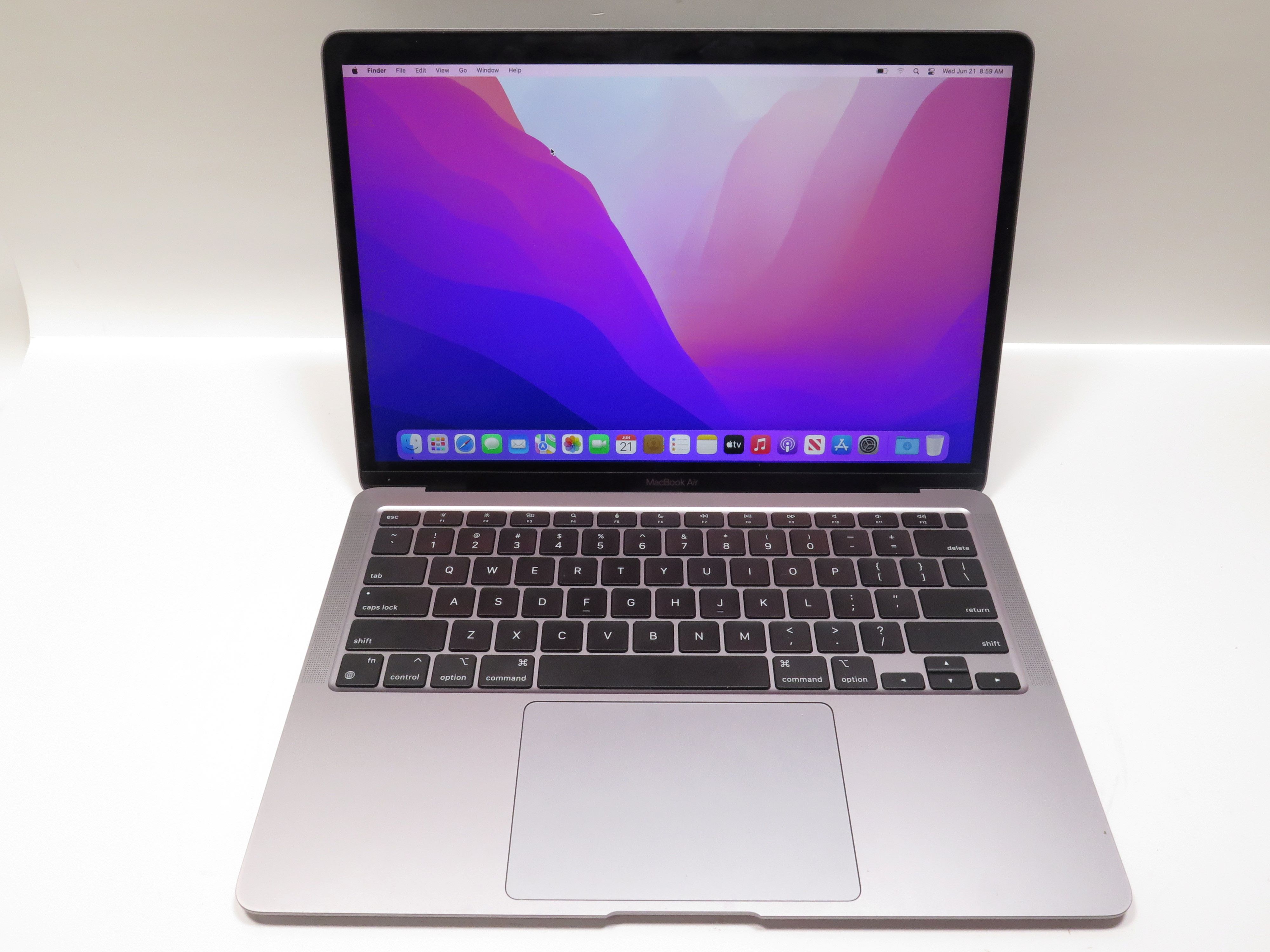 Apple 2020 MacBook Air MGN63LL/A M1 Chip 8GB RAM 256GB SSD 13.3