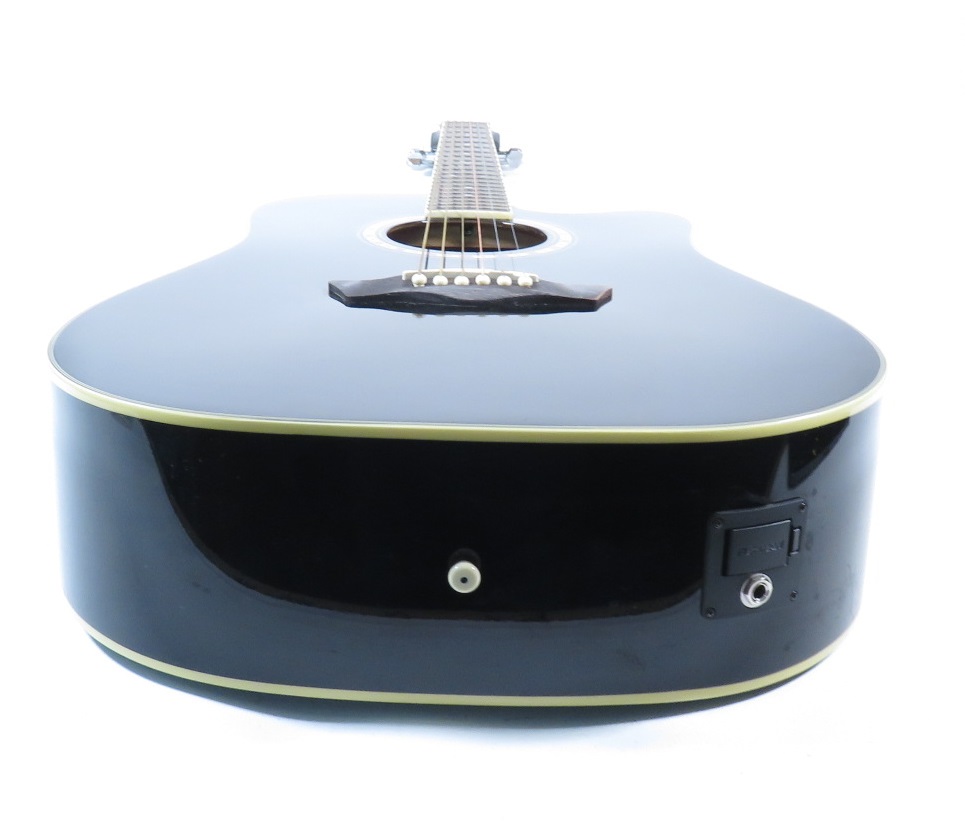 Washburn WD10CE Dreadnought 6String RH Cutaway Acoustic/Electric Guitar