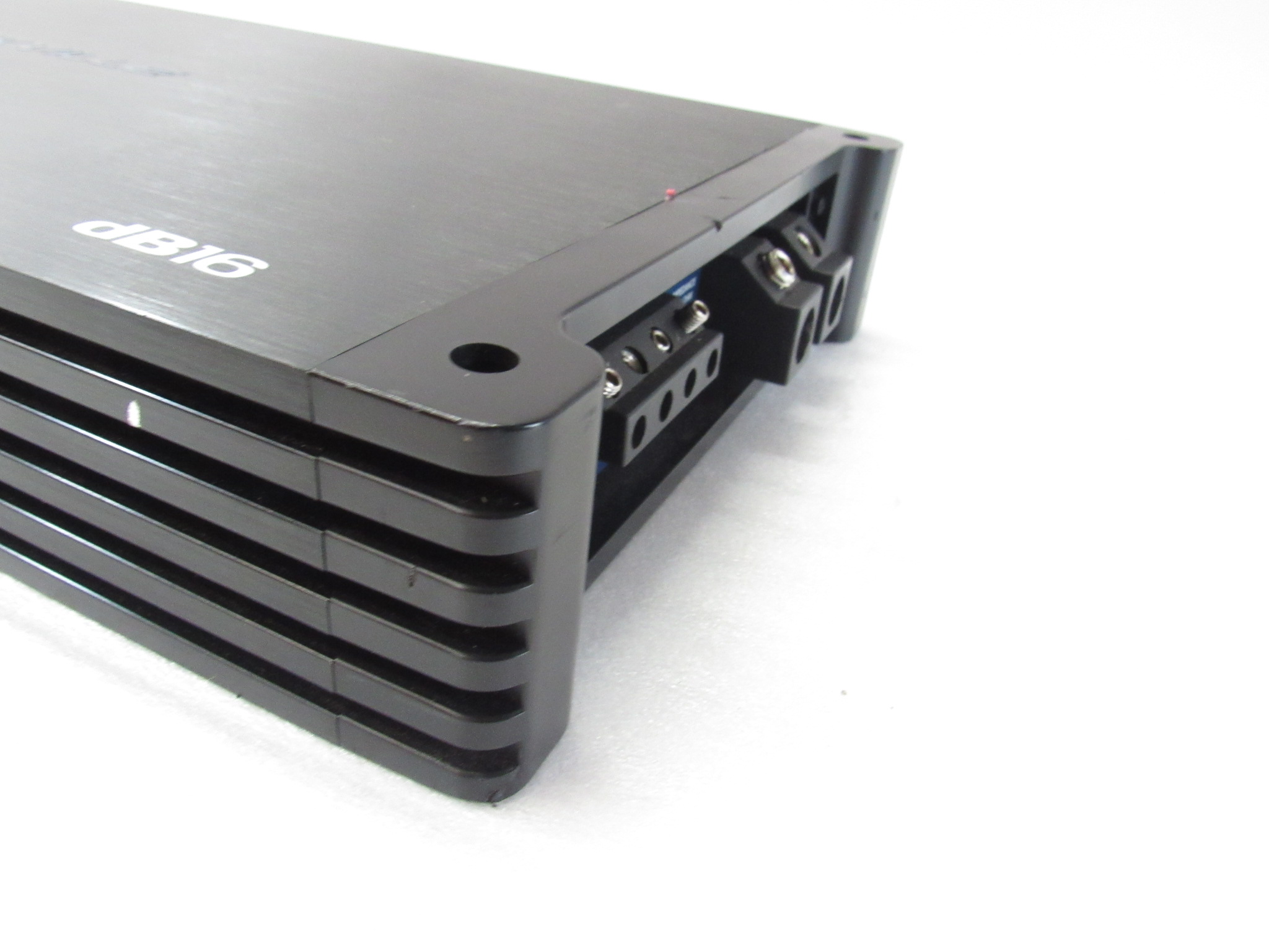 Rockville dB16 8000 Watt Peak/2000w RMS Mono 2 Ohm Amplifier