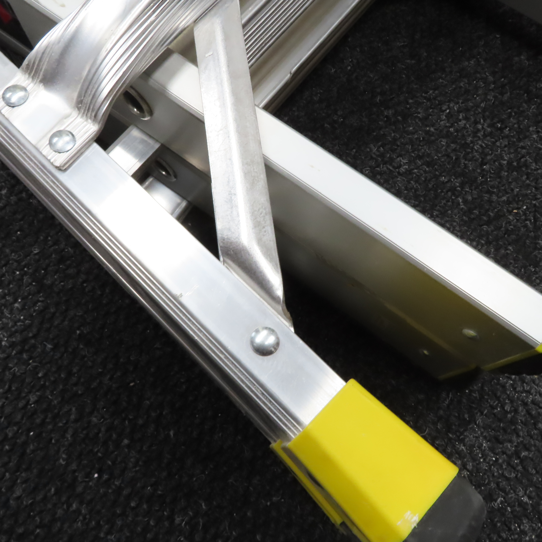 Gorilla Made GLMPXA18 18Foot Reach MPXA Aluminum Ladder (Local Pick