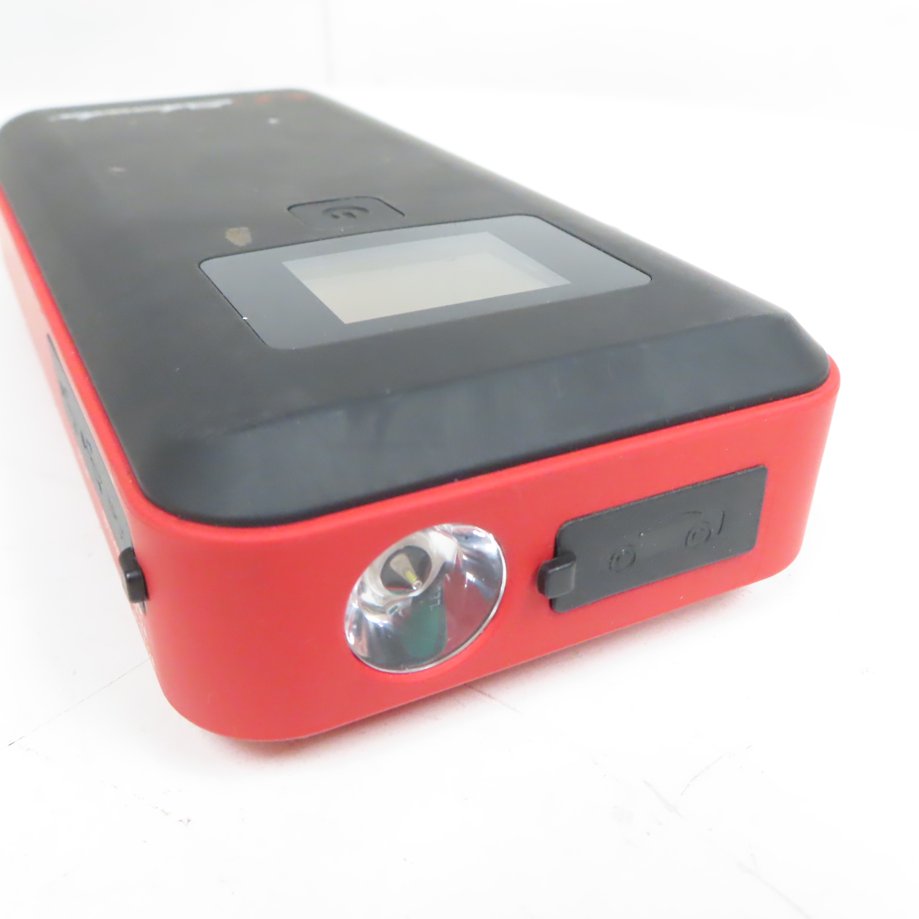 Schumacher SL1396 Rev PS4 800 Amp LithiumIon Jump Starter/Power Pack