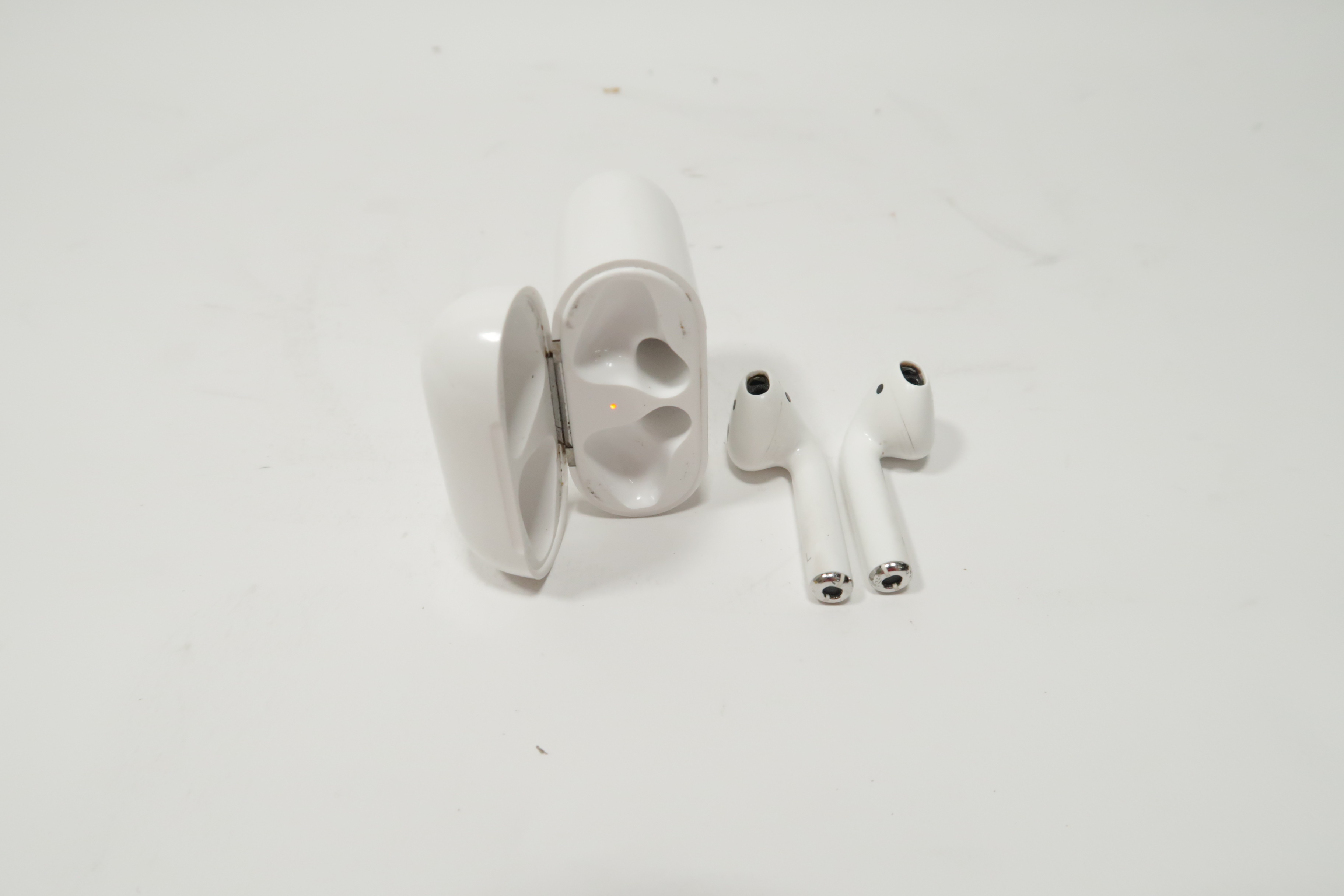 Apple A1602 1st Generation AirPods EMC 2862