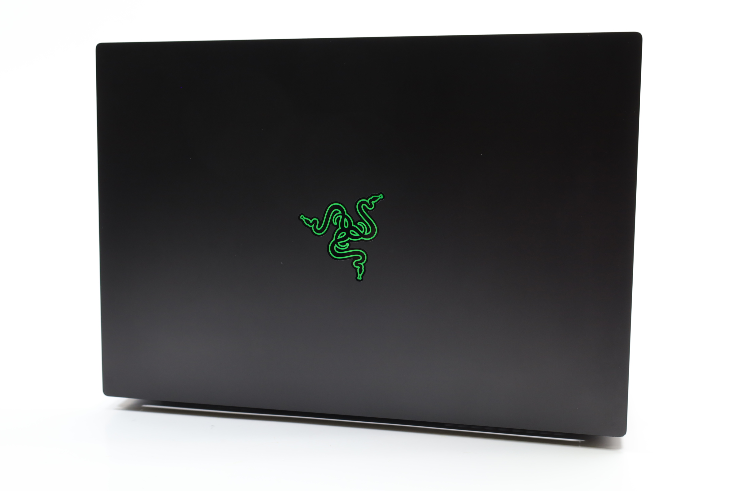 Razer Blade 14 RZ09 Ryzen 9 6900HX 3.3GHz RTX 3070 Ti 16GB RAM 1TB SSD 14