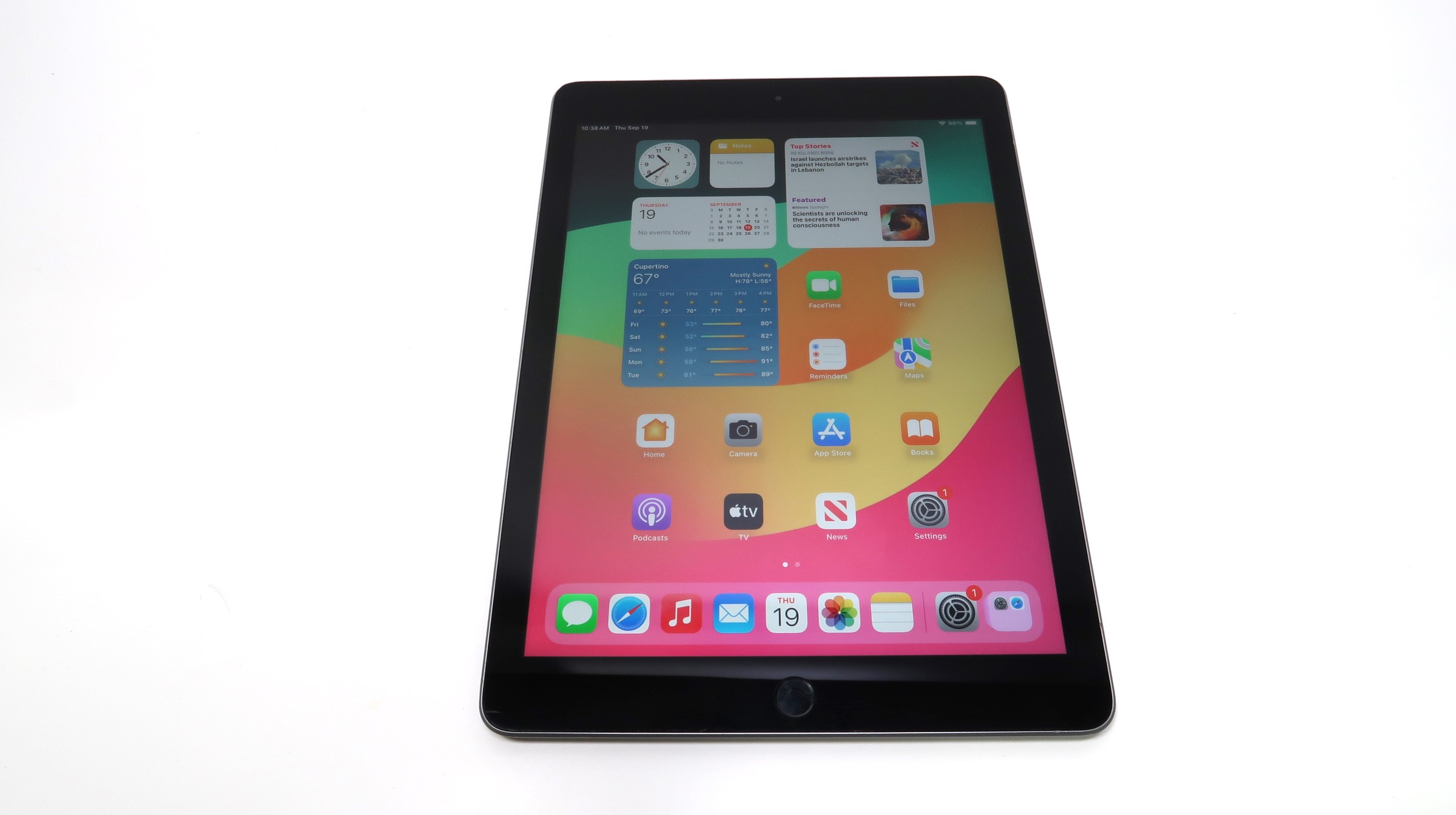 Apple iPad 6th Gen MR7F2LL/A 32GB Storage Retina 9.7