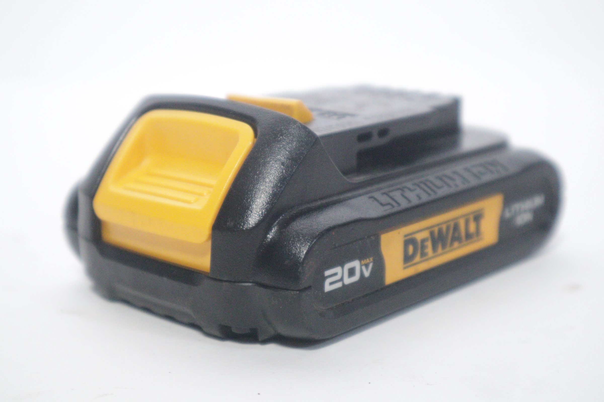 DeWalt DCB201 20V MAX 1.5Ah Compact Battery Pack