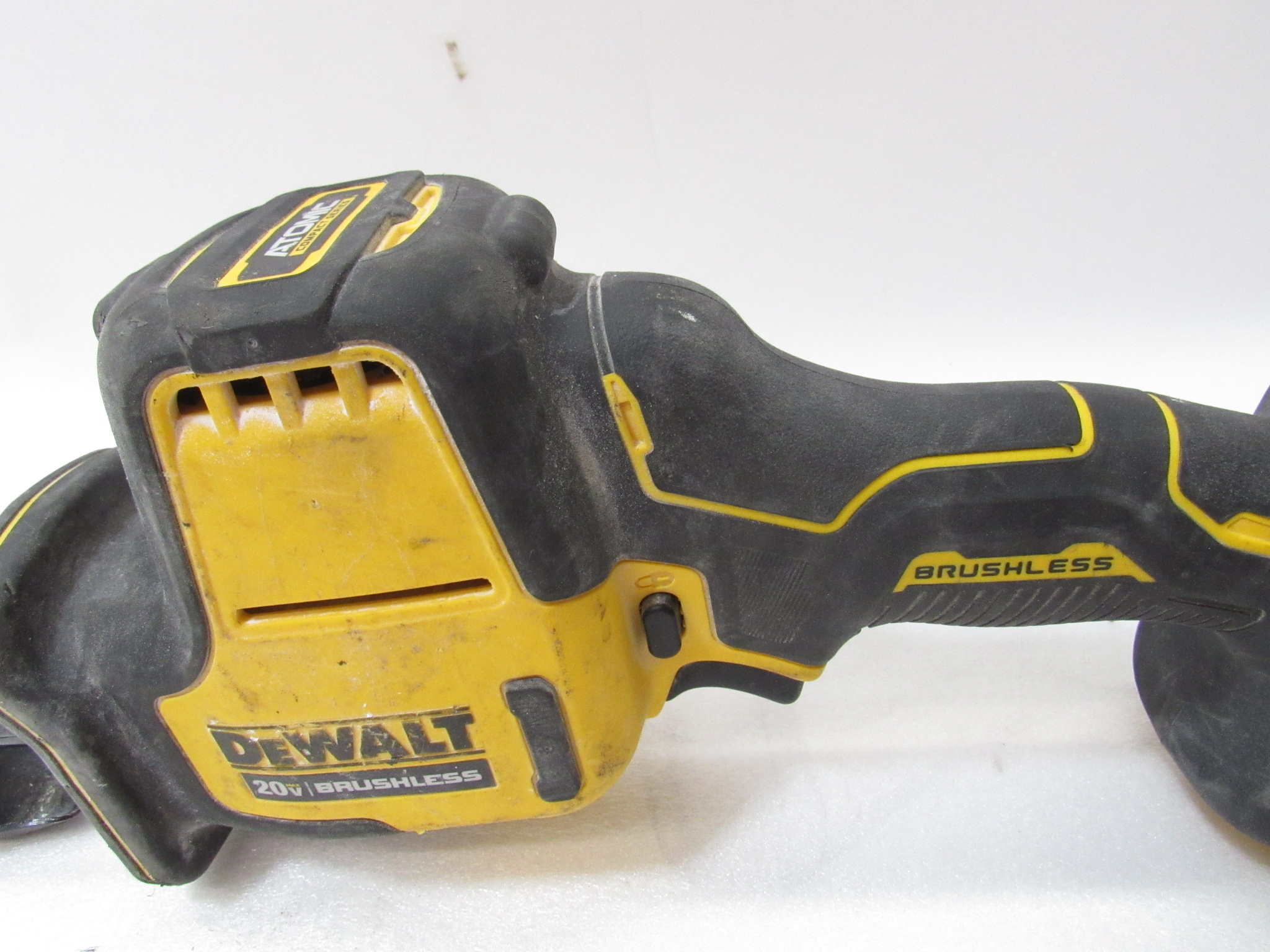 Dewalt Dcs369 Atomic 20 Volt Max Cordless Brushless Compact Reciprocating Saw 5832