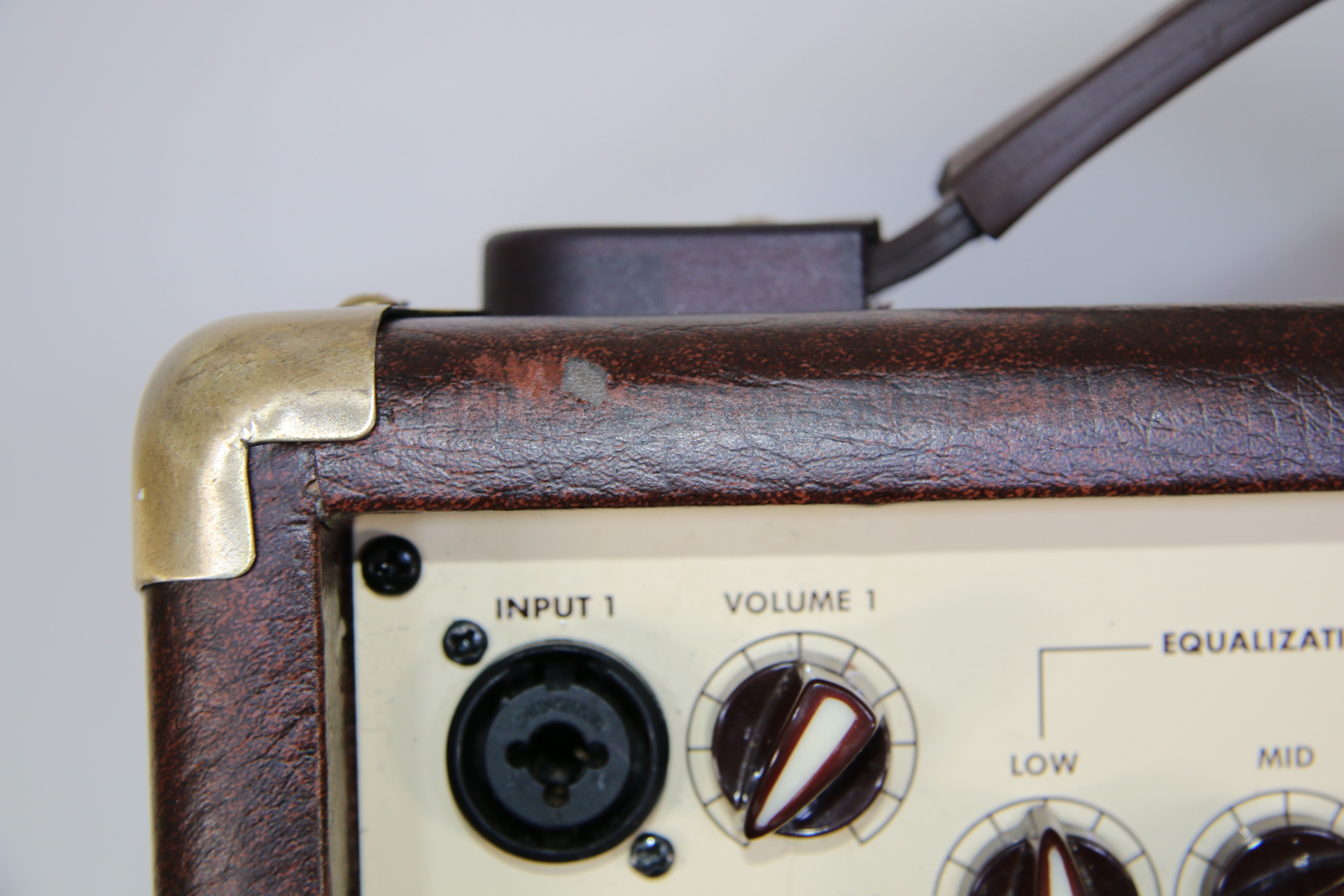 Acoustic A20 20W Acoustic Guitar Amplifier Brown & Tan 0017 Local Pick Up Only