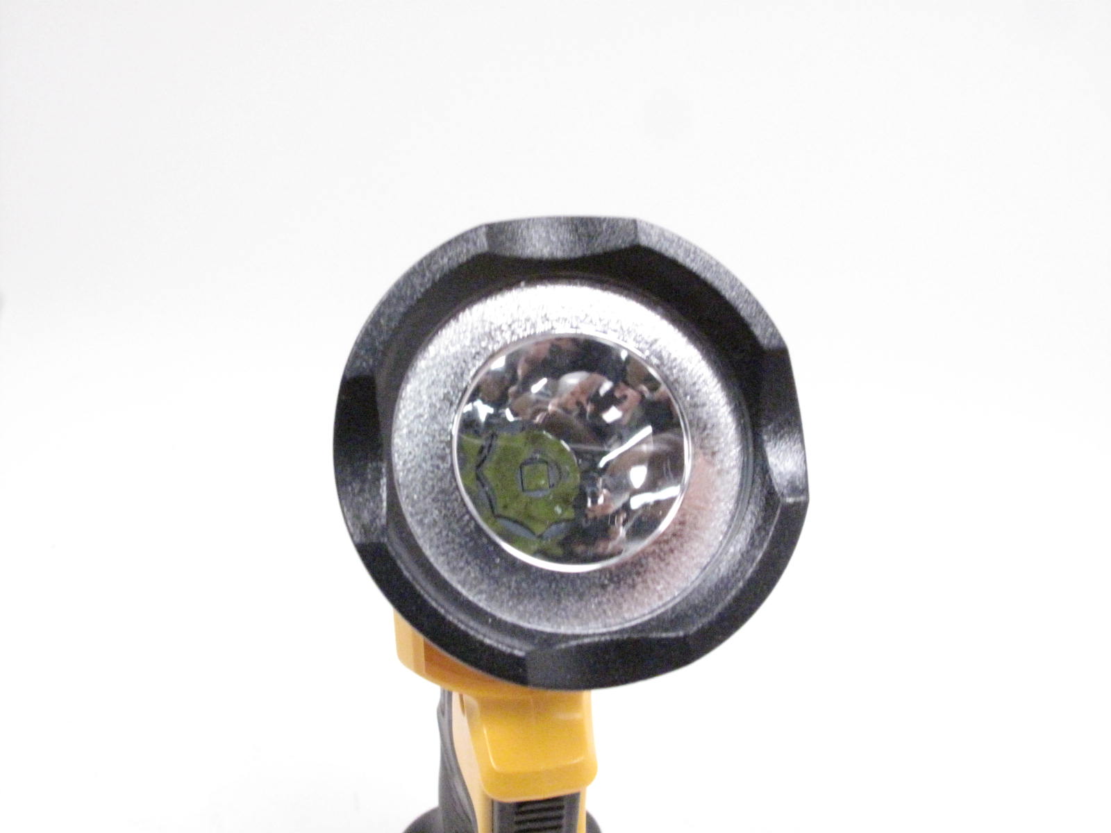 Dewalt DCL040 20V MAX LED Work Light/Flashlight Tool Only