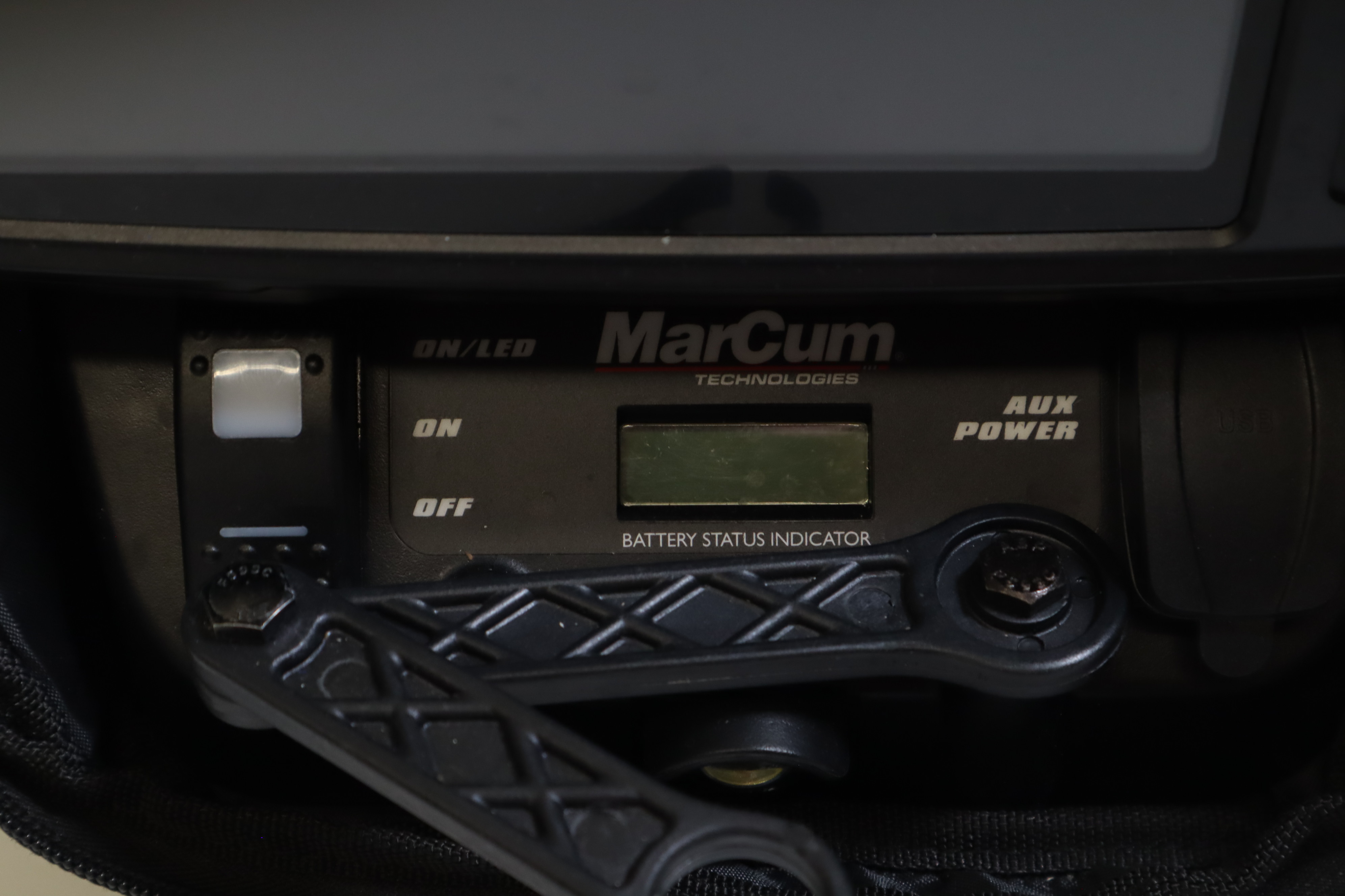 MarCum MX7GPS 7" LCD Lithium GPS Sonar Fish Finder System 0036