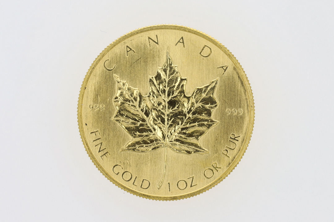 特別限定1つ黄金鯉と財運オルゴナイト特大ハートプレート 1982 $50 Canada 1 oz. Gold Maple Leaf Elizabeth II .9999 Bullion