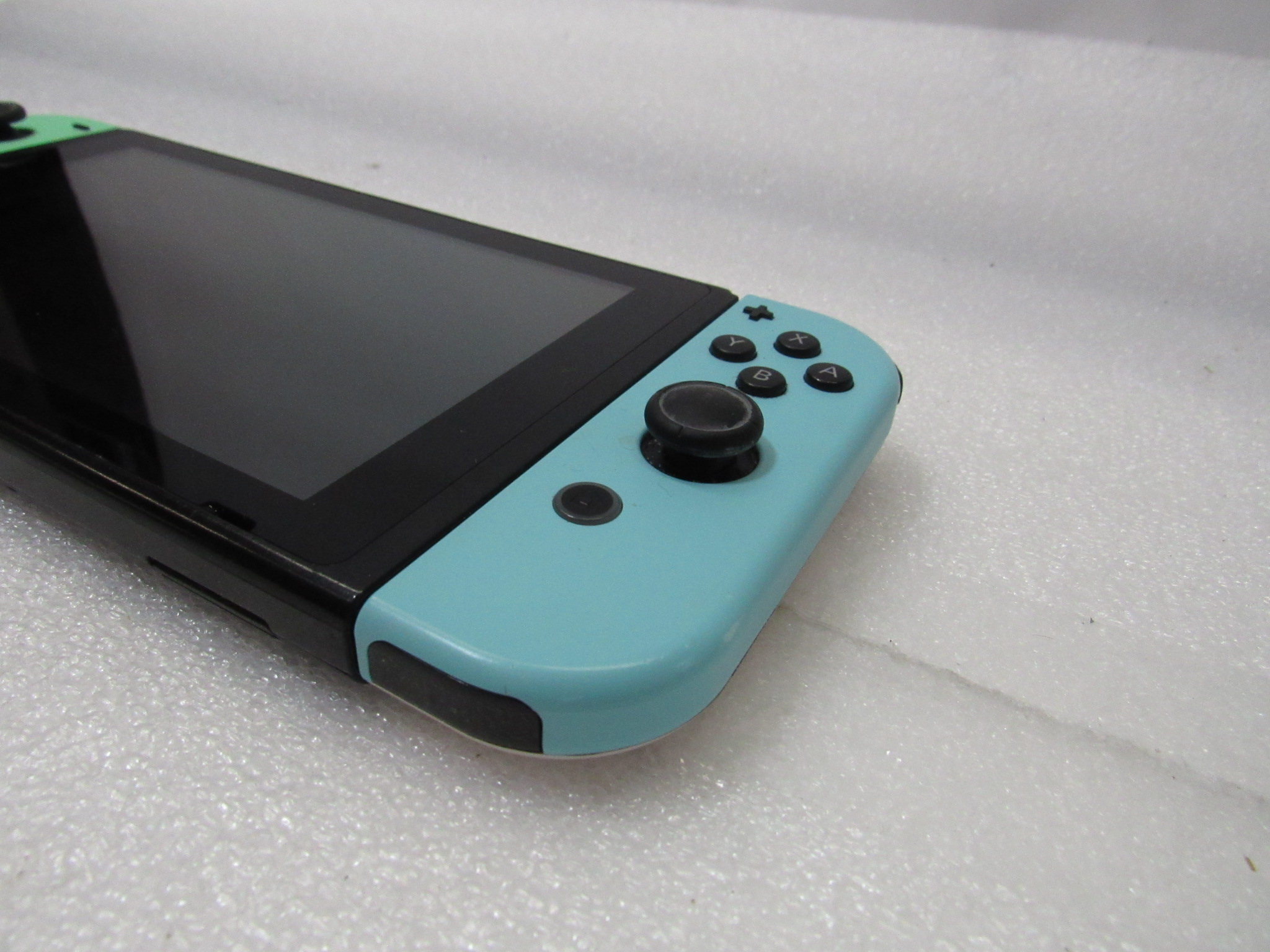 Nintendo HAC001 Switch Green Blue Joy Cons 32GB Console