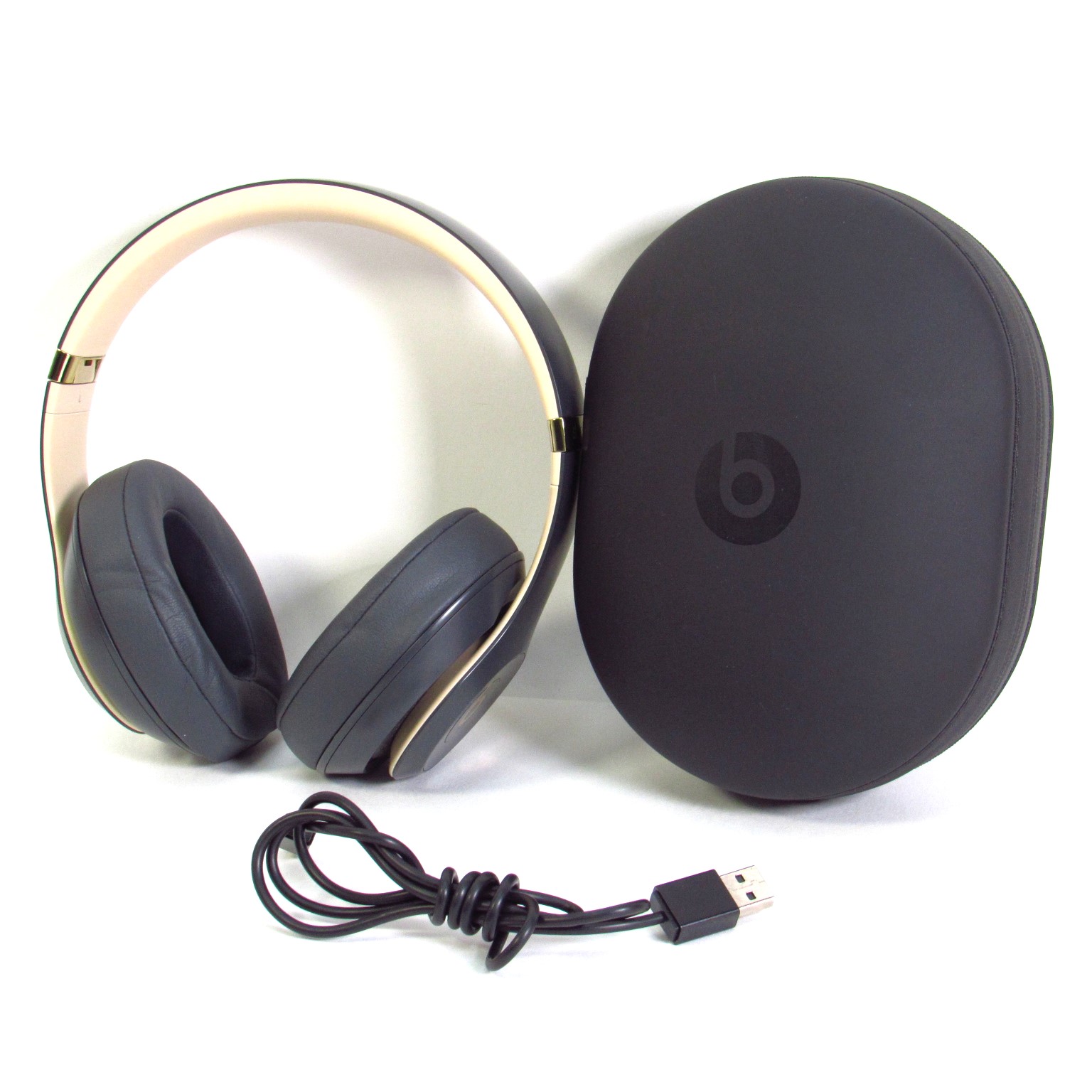 Beats Studio 3 Bluetooth Noise-Cancelling Over-Ear Beats Studio 3 Bluetooth Noise-Cancelling Over-Ear