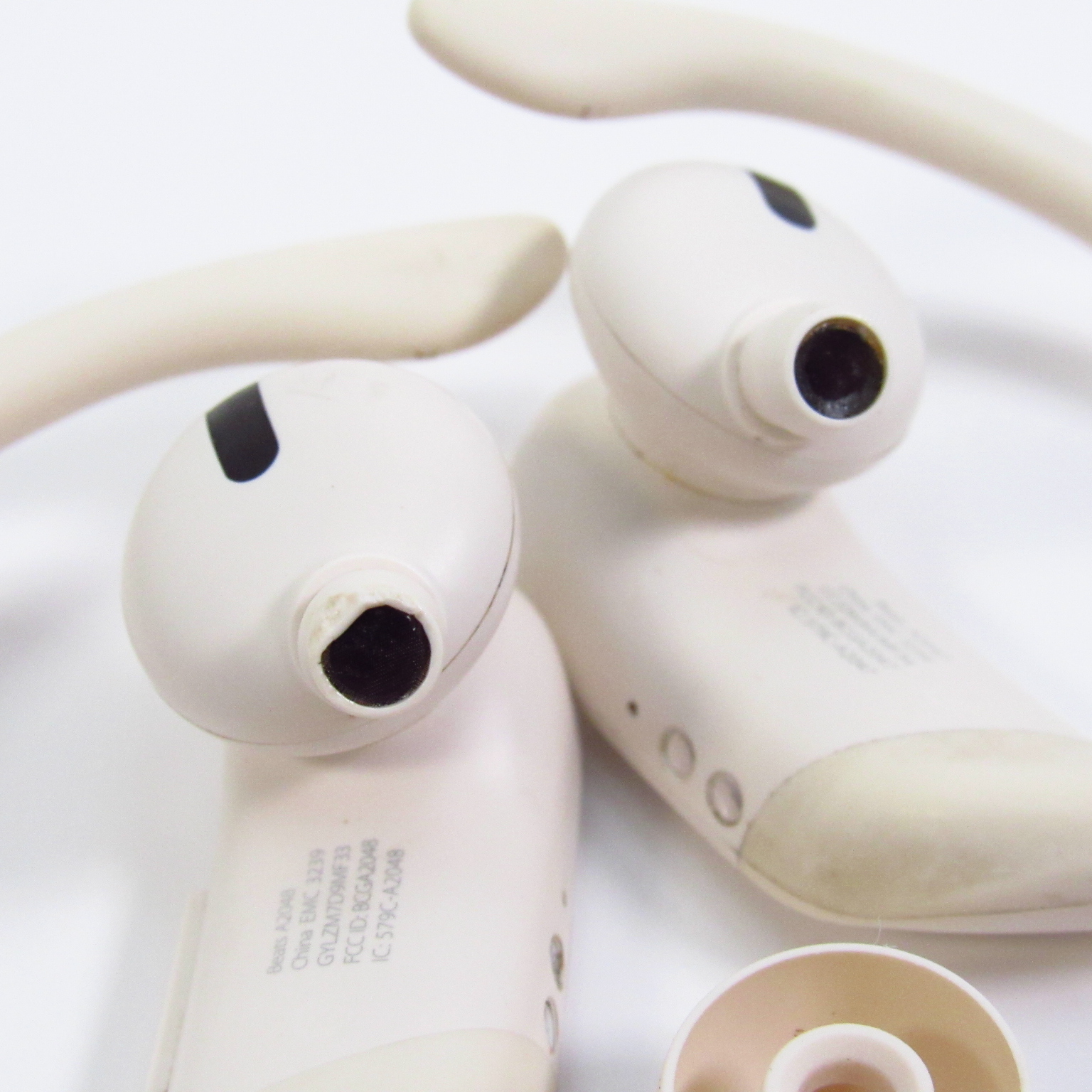 Apple Powerbeats Pro A2048/A2047 True Wireless In-Ear Bluetooth