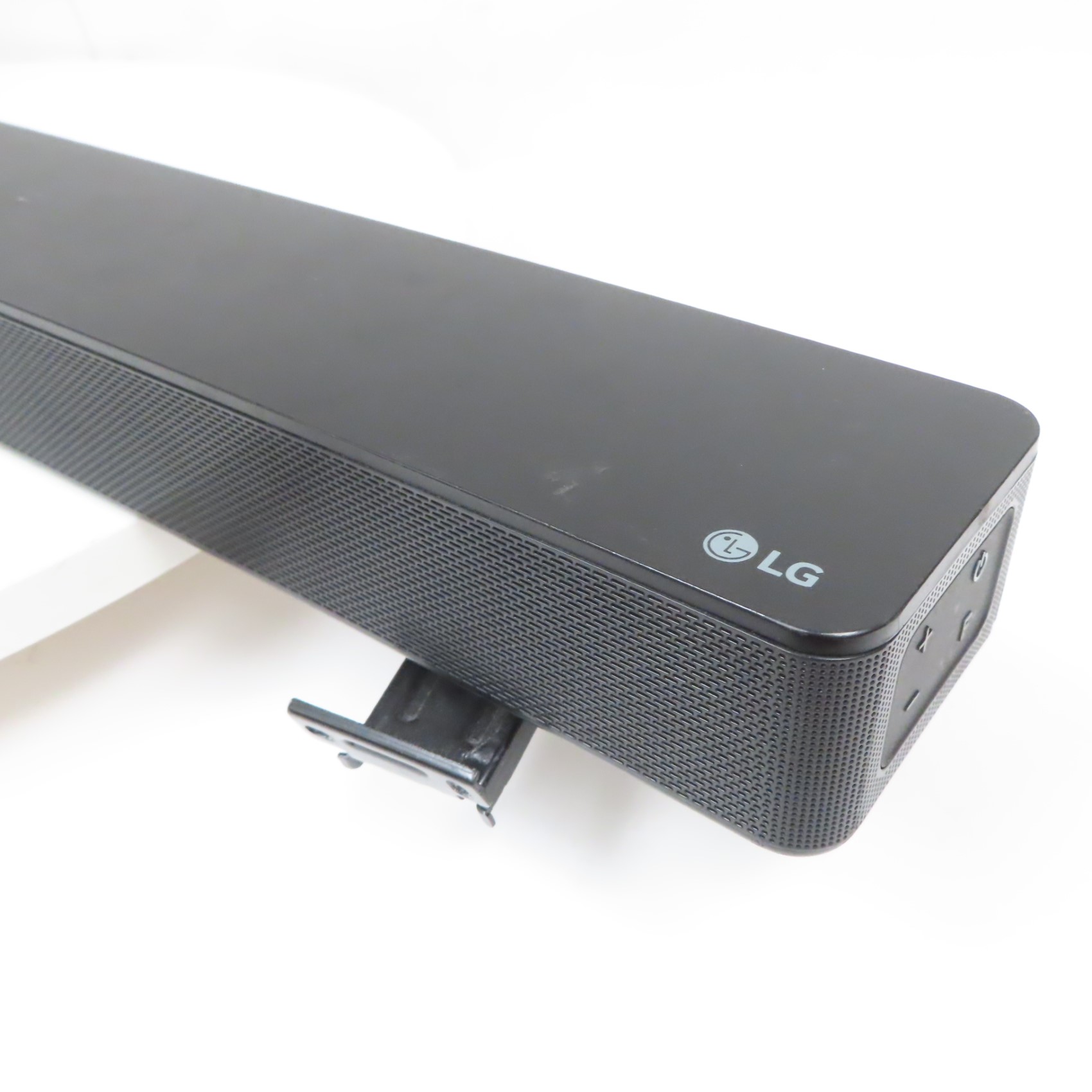 LG SKM5Y 2.1Channel 360W RMS Soundbar/Subwoofer System (Local PickUp