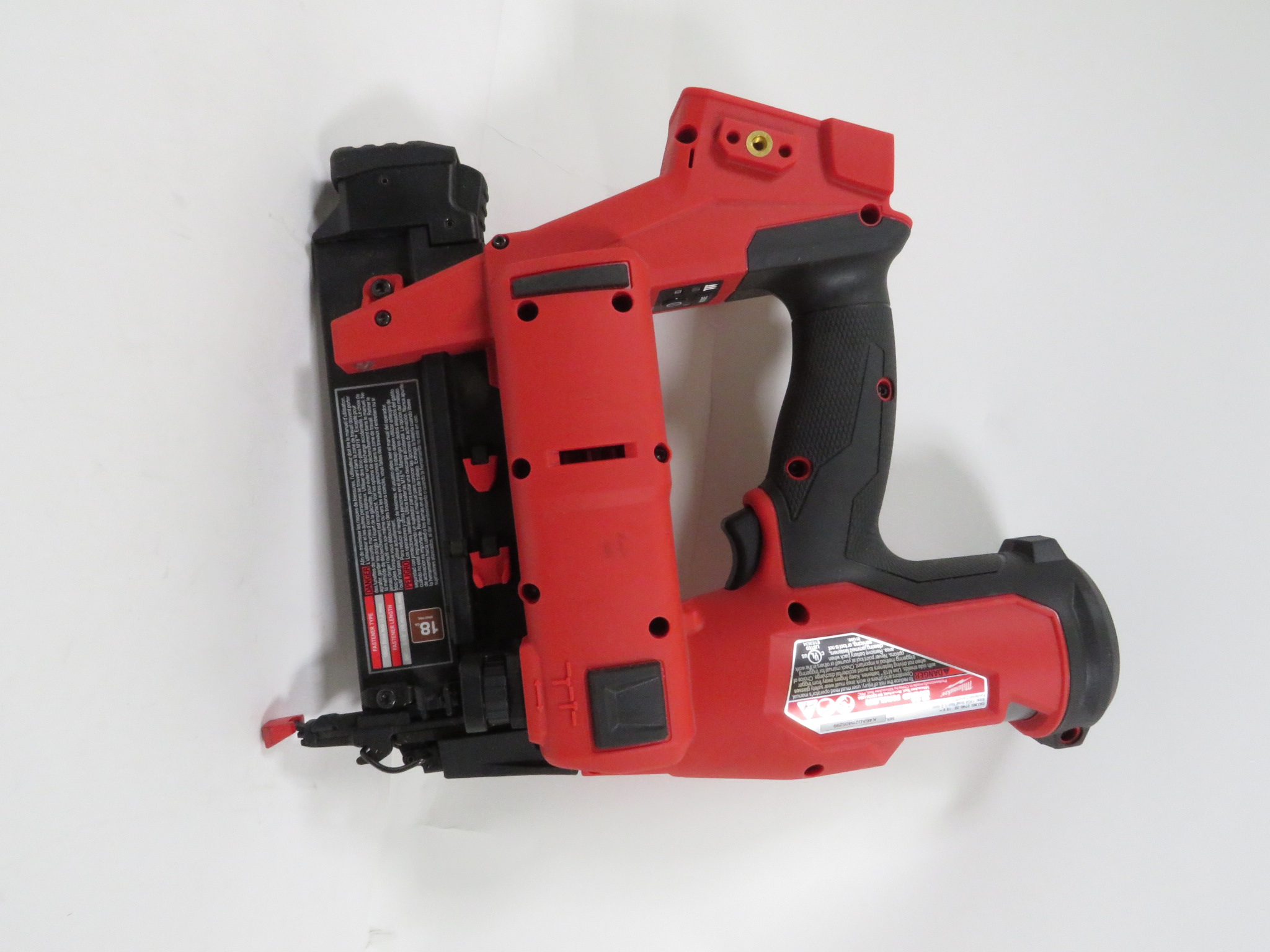 Milwaukee 274620 M18 18Ga Cordless Brad Nailer 0302