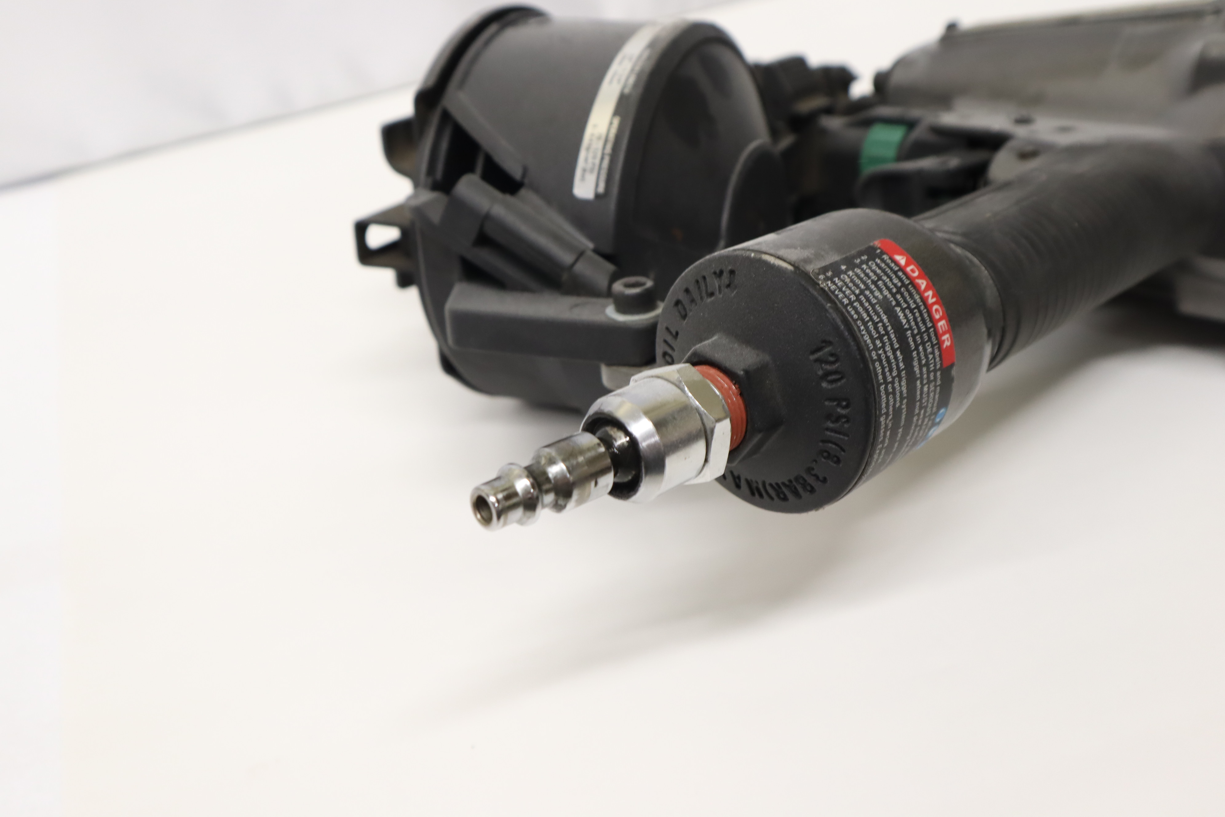 Masterforce 2085011 Pneumatic Coil Roofing Nailer 120 PSI 3/41/3/4" 6462