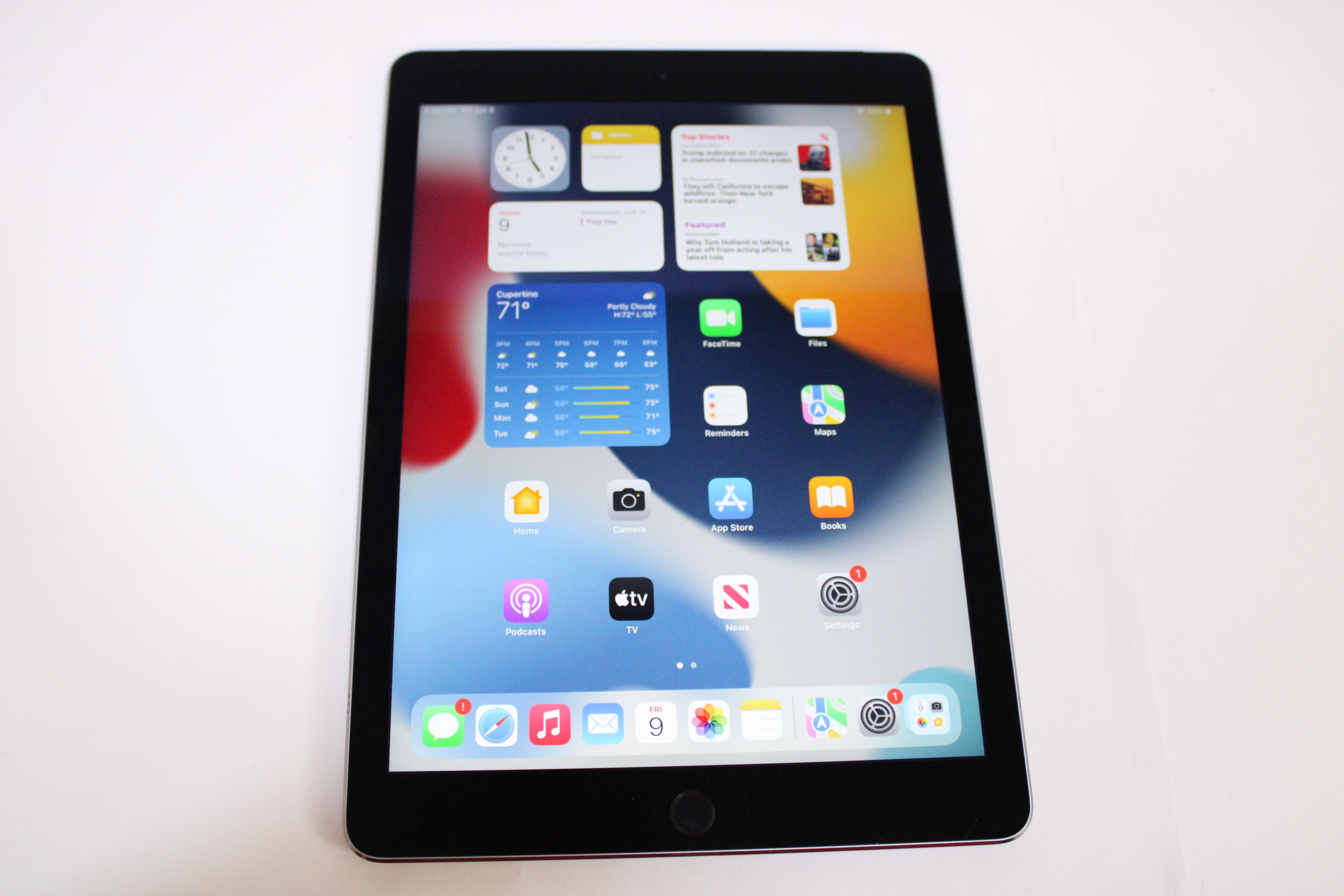 Apple MGH52LL/A WiFi + Celluar iPad Air 2 - 16GB - 9.7