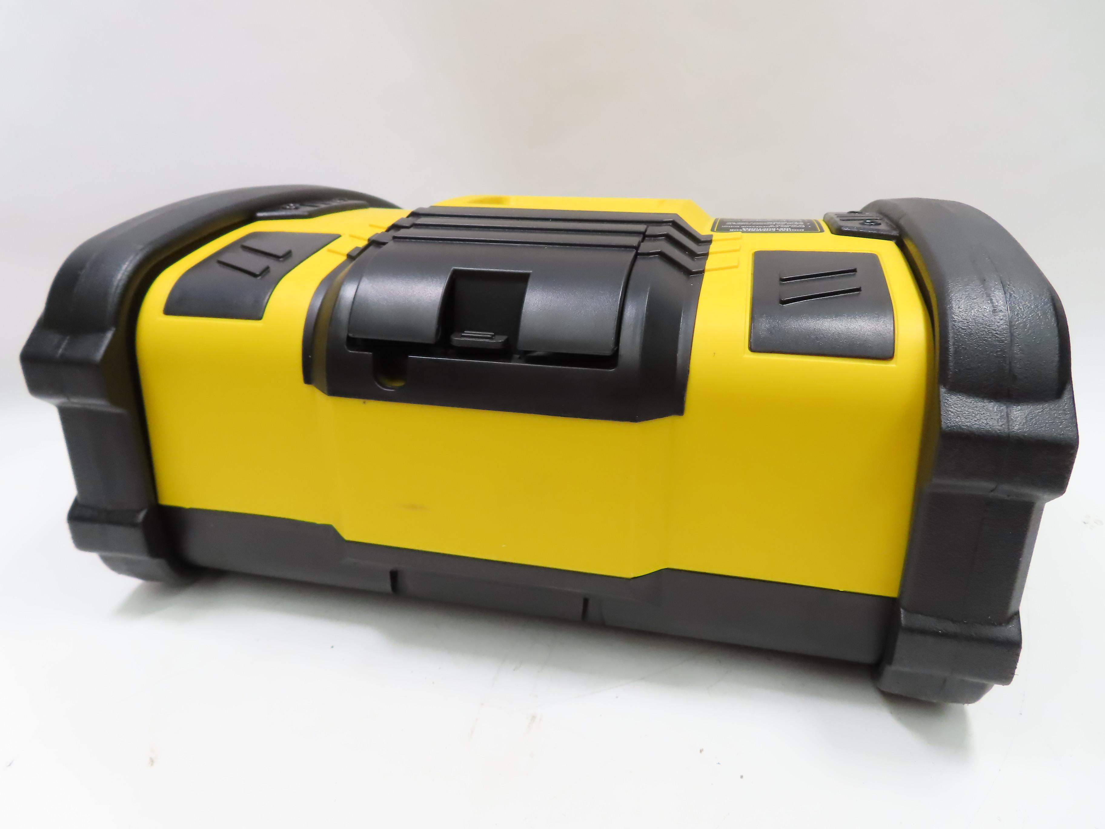 Stanley PP1DCS Fatmax 1000 Peak Amp A/V Power Station