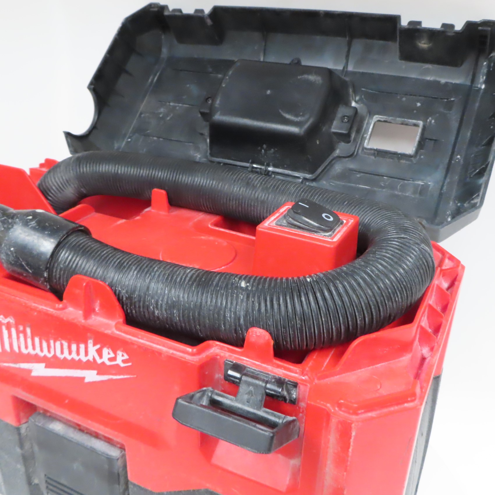 Milwaukee 0880-20 SHOPVAC M18 18V 2-Gallon Wet/Dry Vacuum (Local Pick ...