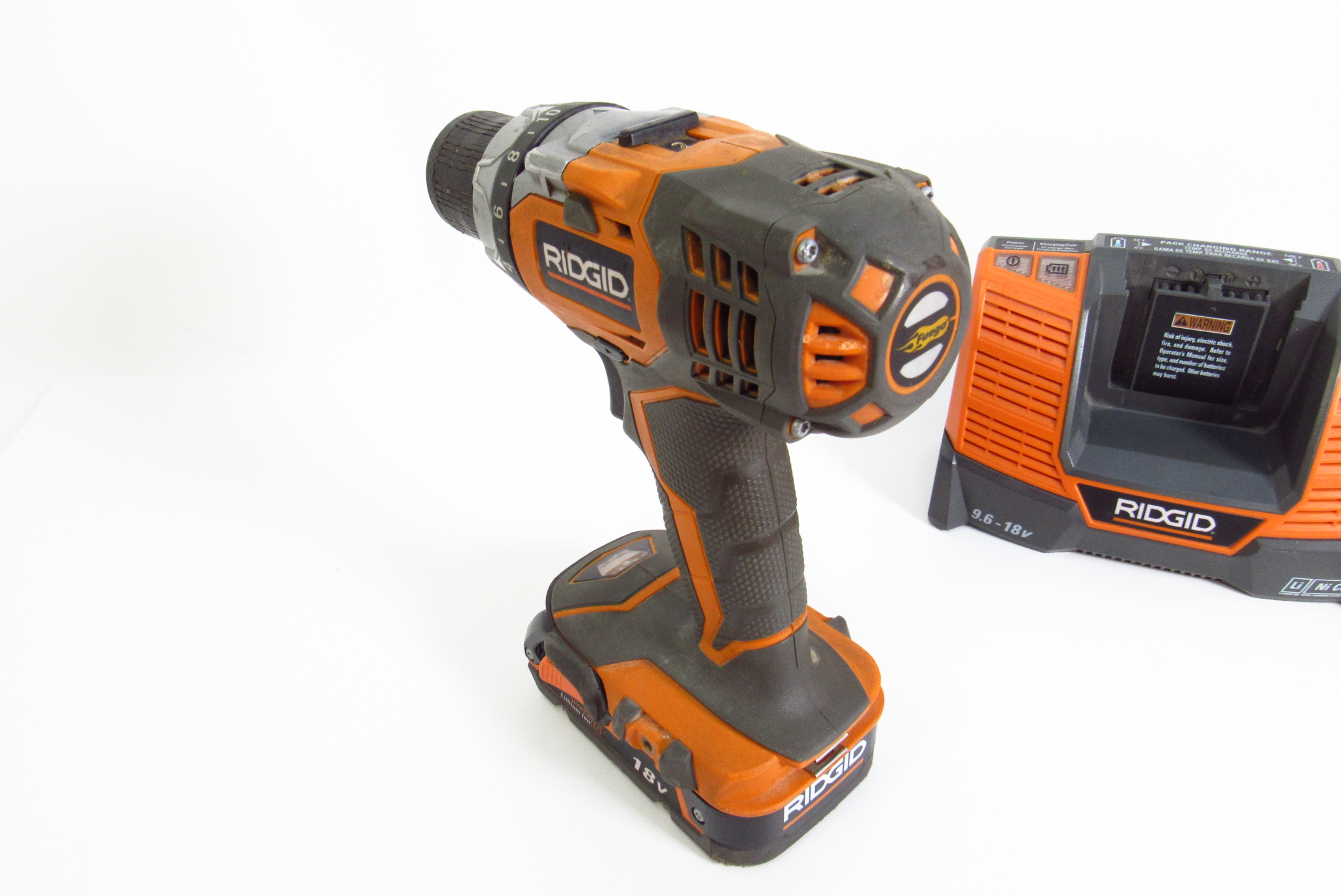 Ridgid R86008 18V Lithium-ion 1/2'' Drive Drill/Driver Kit