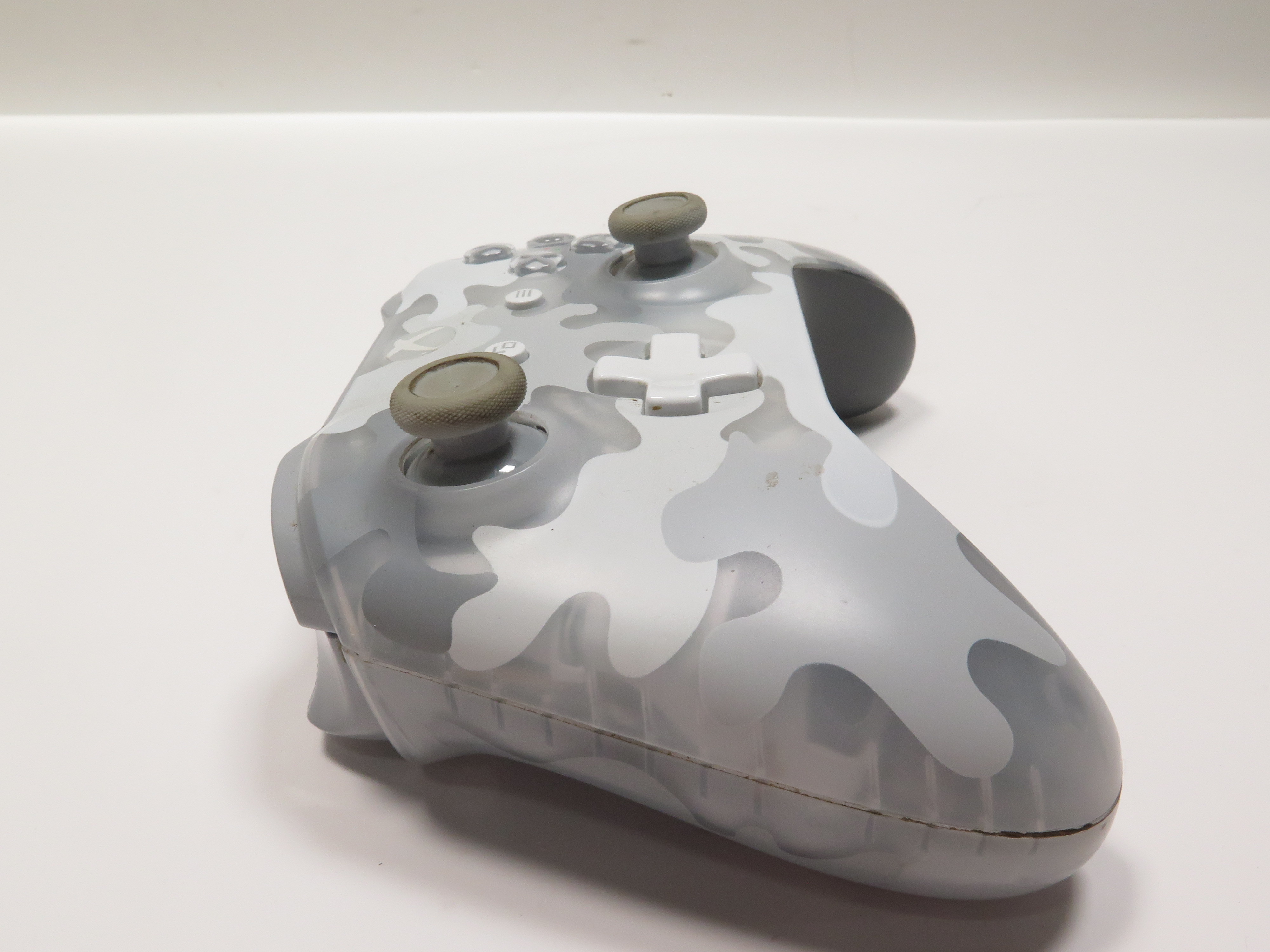 Microsoft 1708 Xbox One Wireless Controller - Arctic Camo 1500