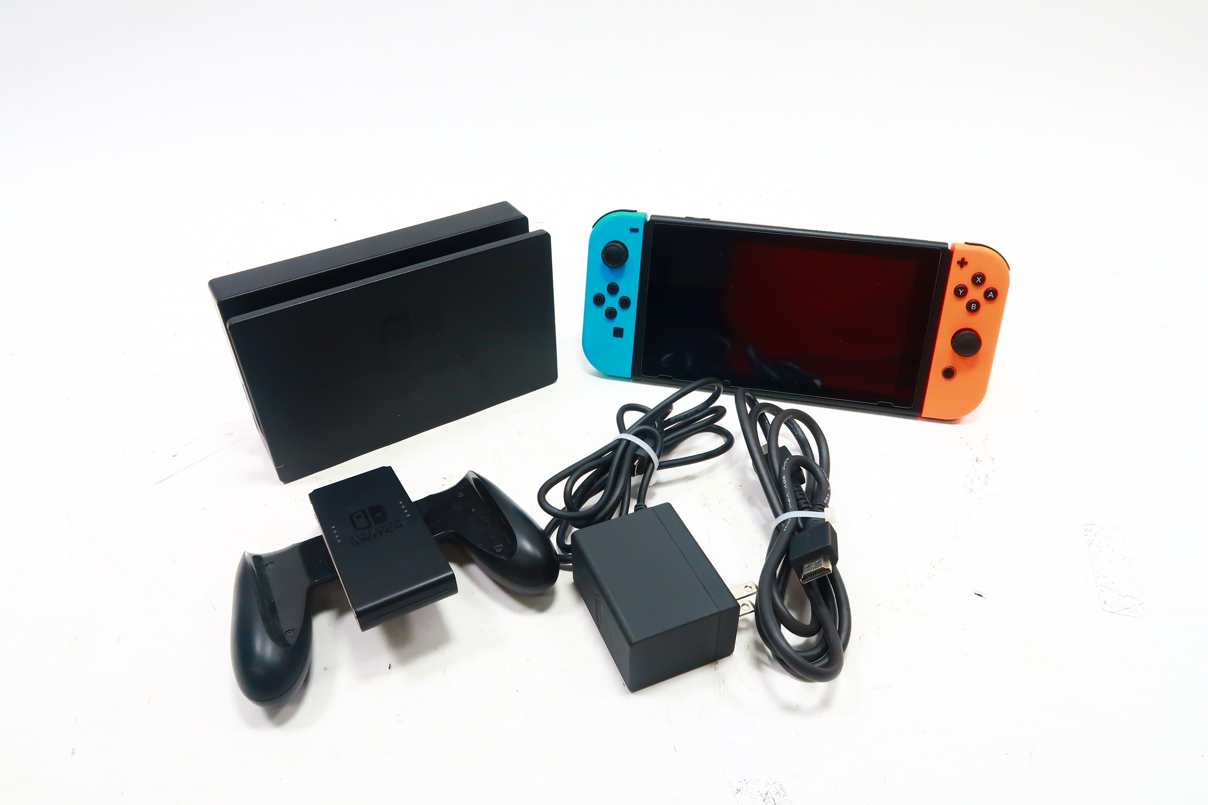 Nintendo Switch HAC-001 (01) 32GB Video Game System - 9819