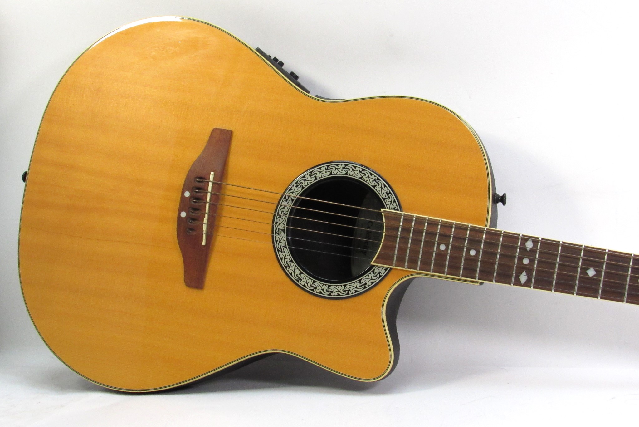Ovation Celebrity CC057 6-String RH Acoustic-Electric Guitar