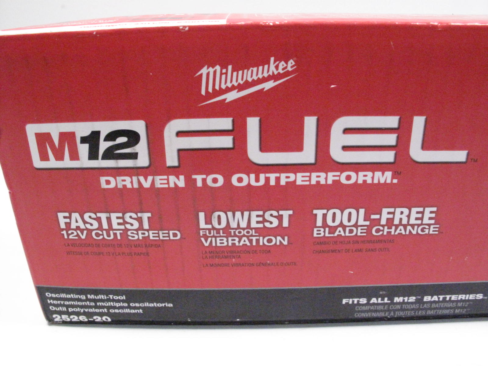 Milwaukee 2526-21XC M12 Fuel Oscillating Multi Tool Kit