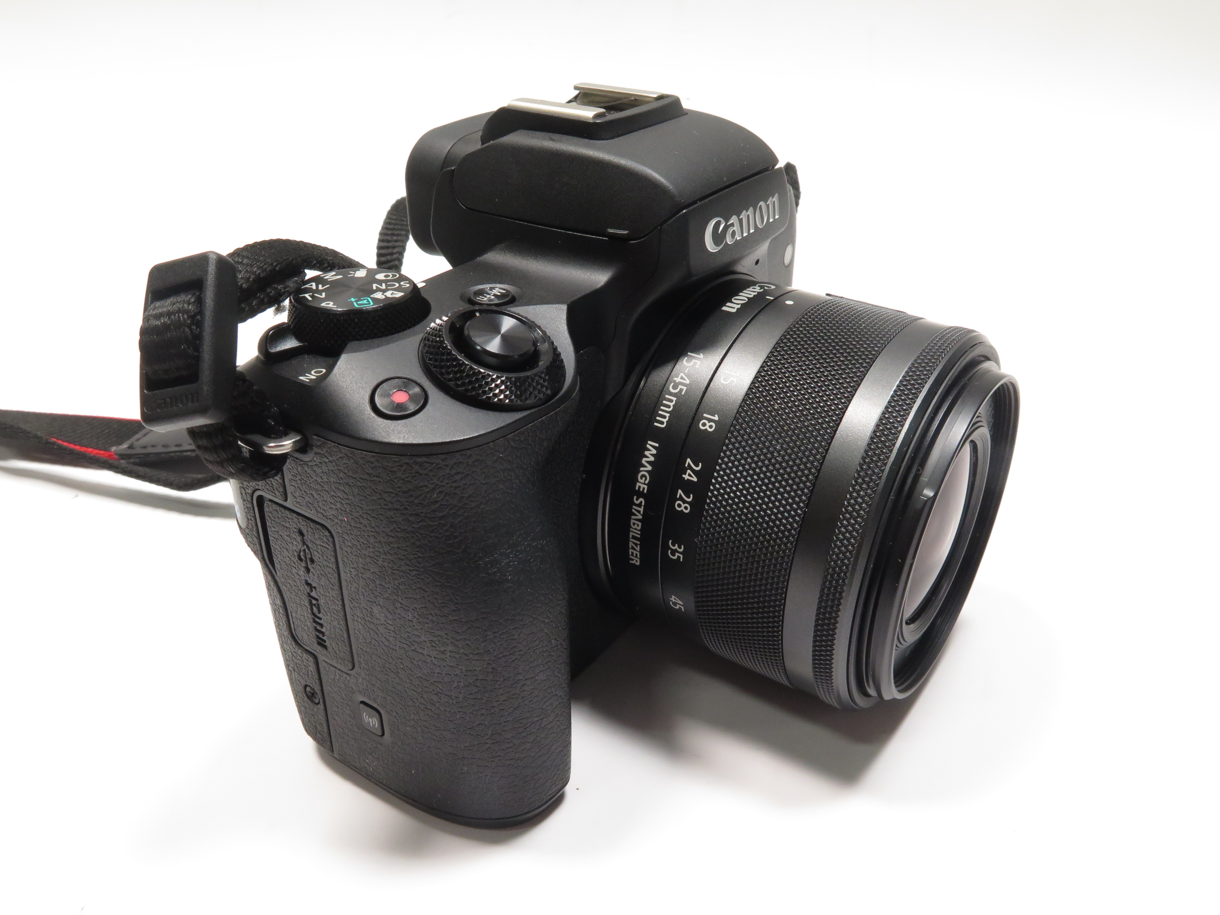 Canon EOS M50 Mark II Mirrorless Camera / EFM 1545mm f/3.56.3 IS STM Lens