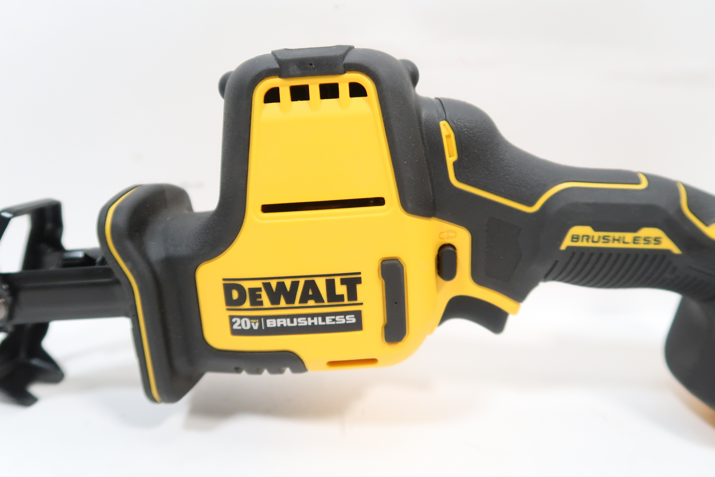 Dewalt Dcs369 20v Max Cordless Brushless Compact Reciprocating Saw 5645